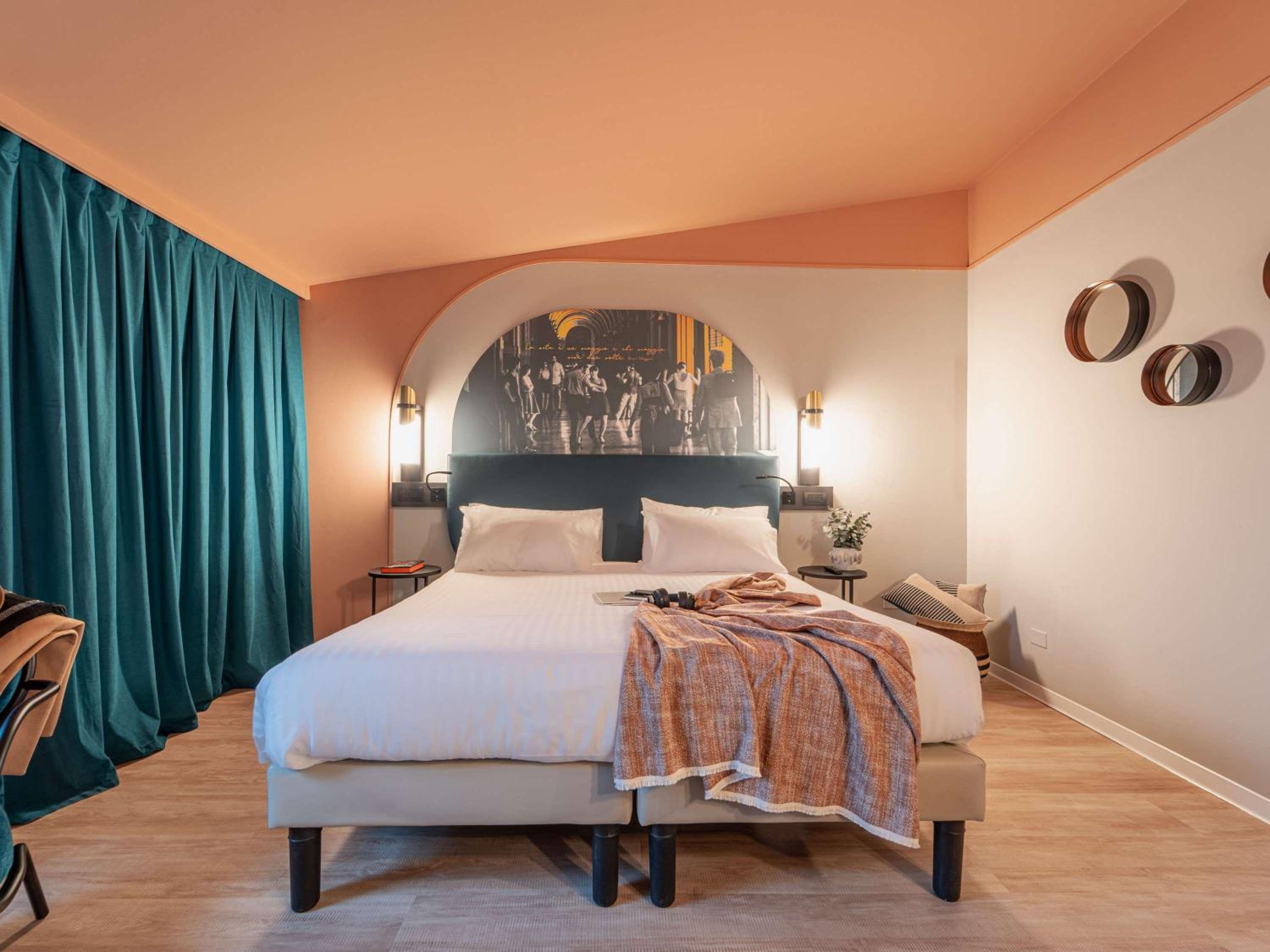 Deluxe Double Room with Balcony - Photo 1