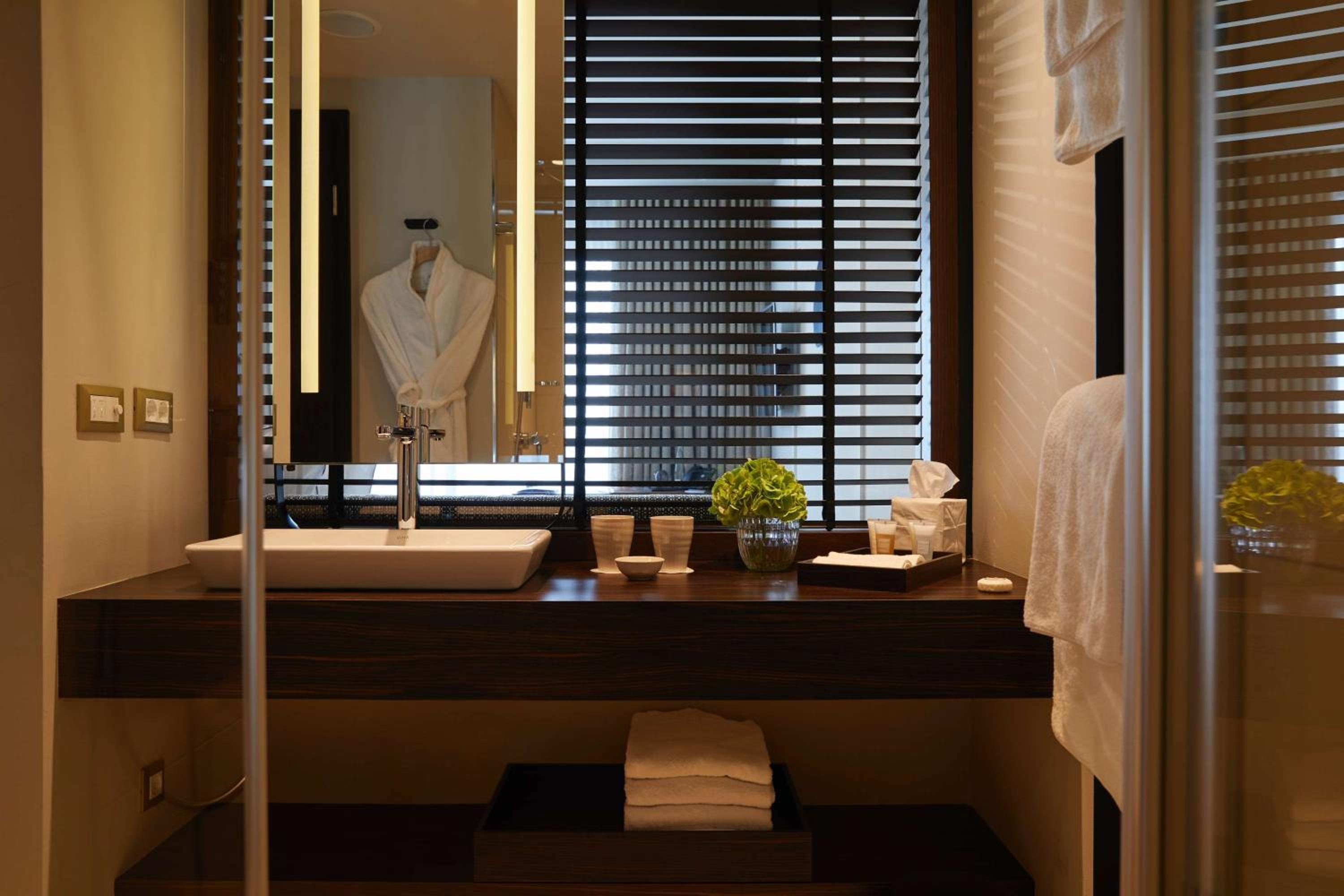 Executive Double Room - Photo 6