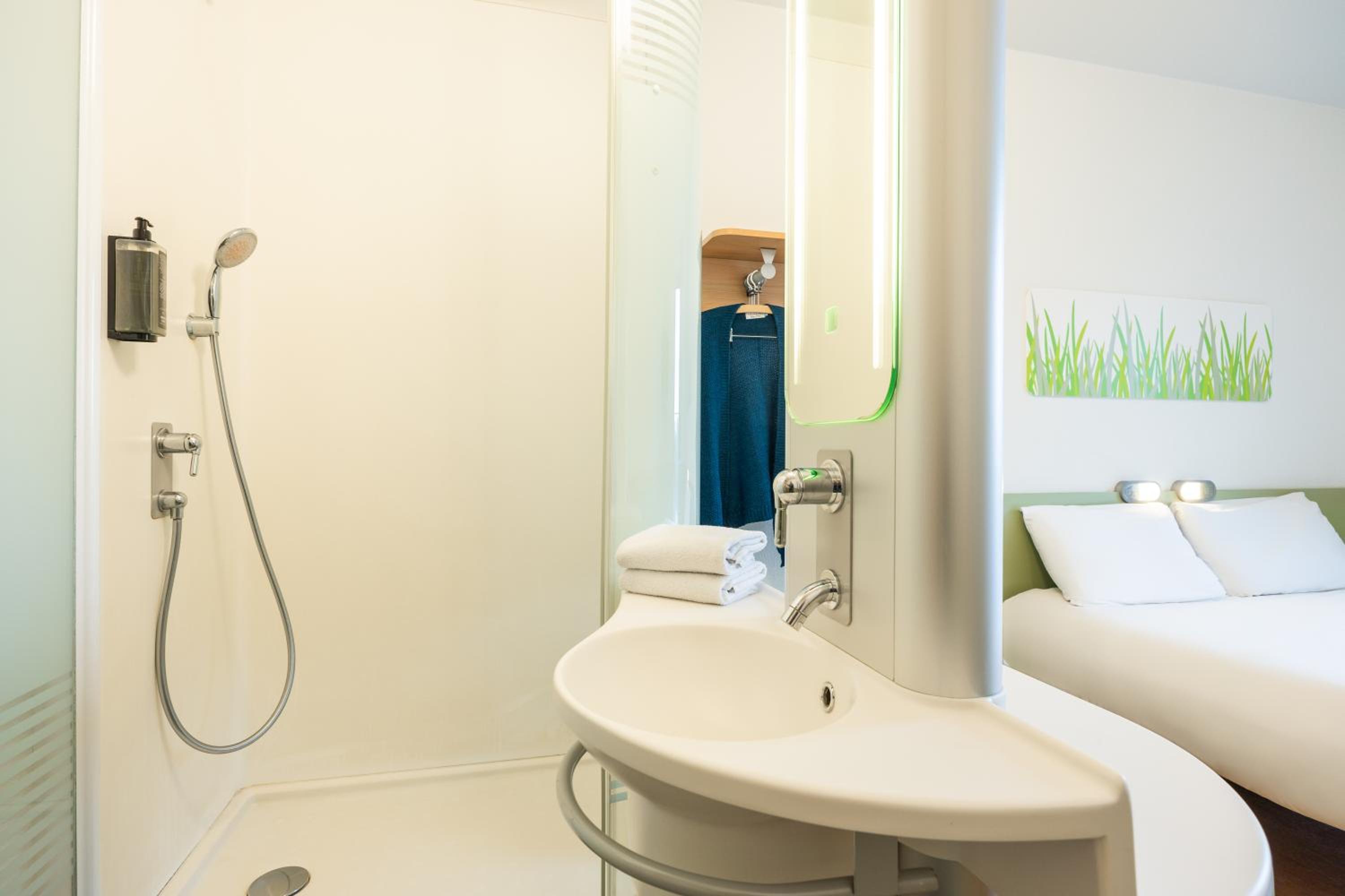 Classic Double Room - Photo 7
