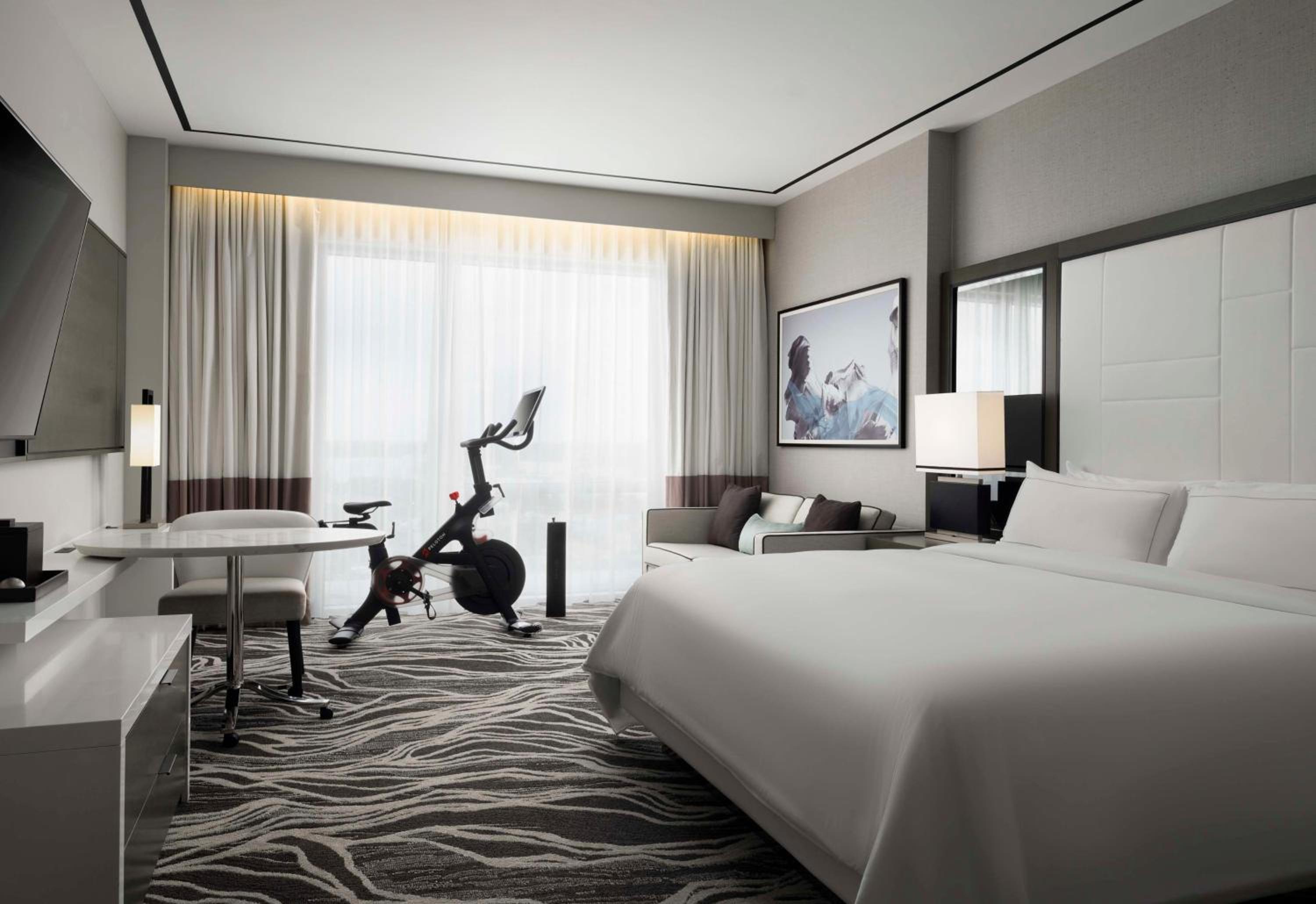 King Room with Peloton Bike - Photo 4