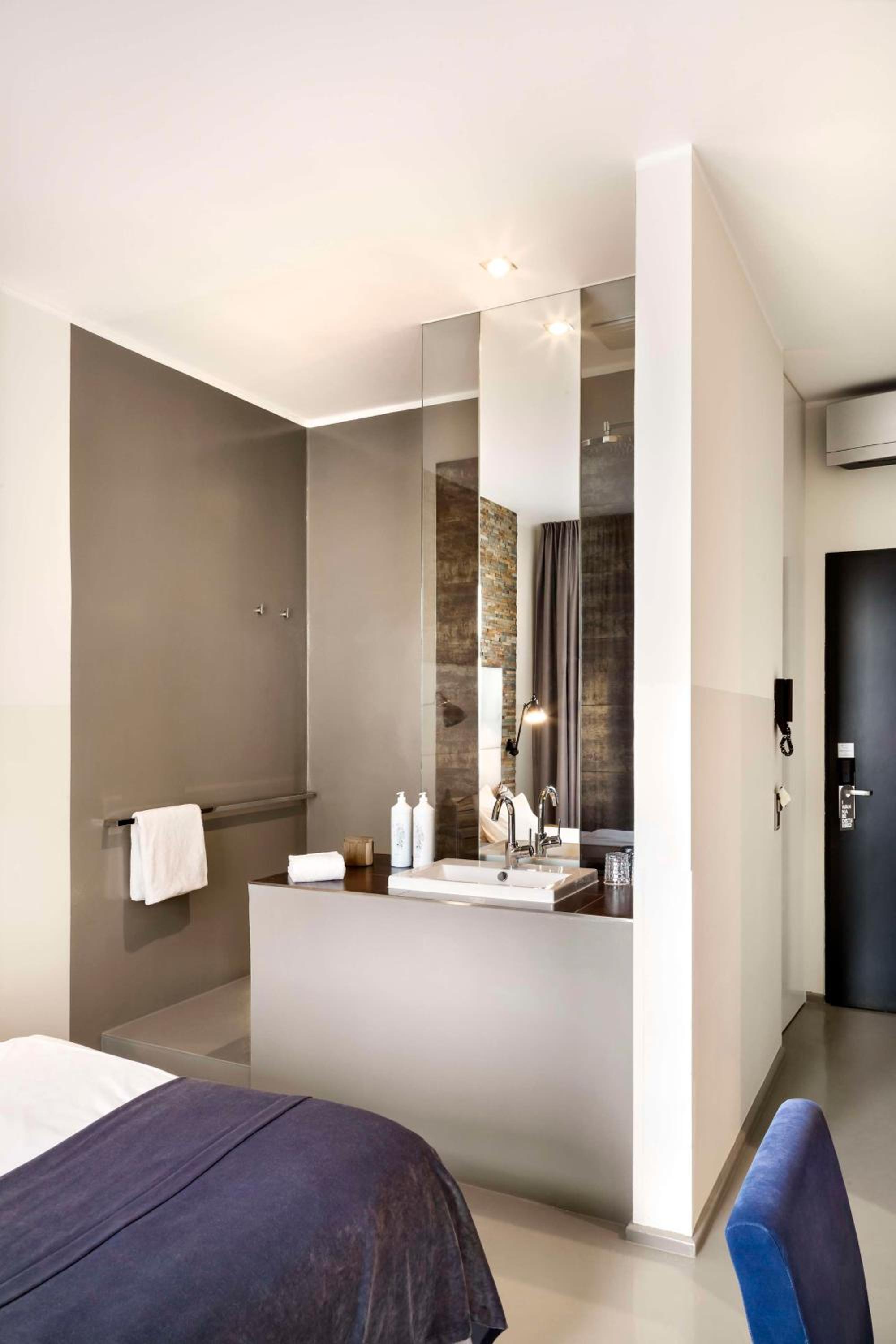 Standard Double Room photo 2