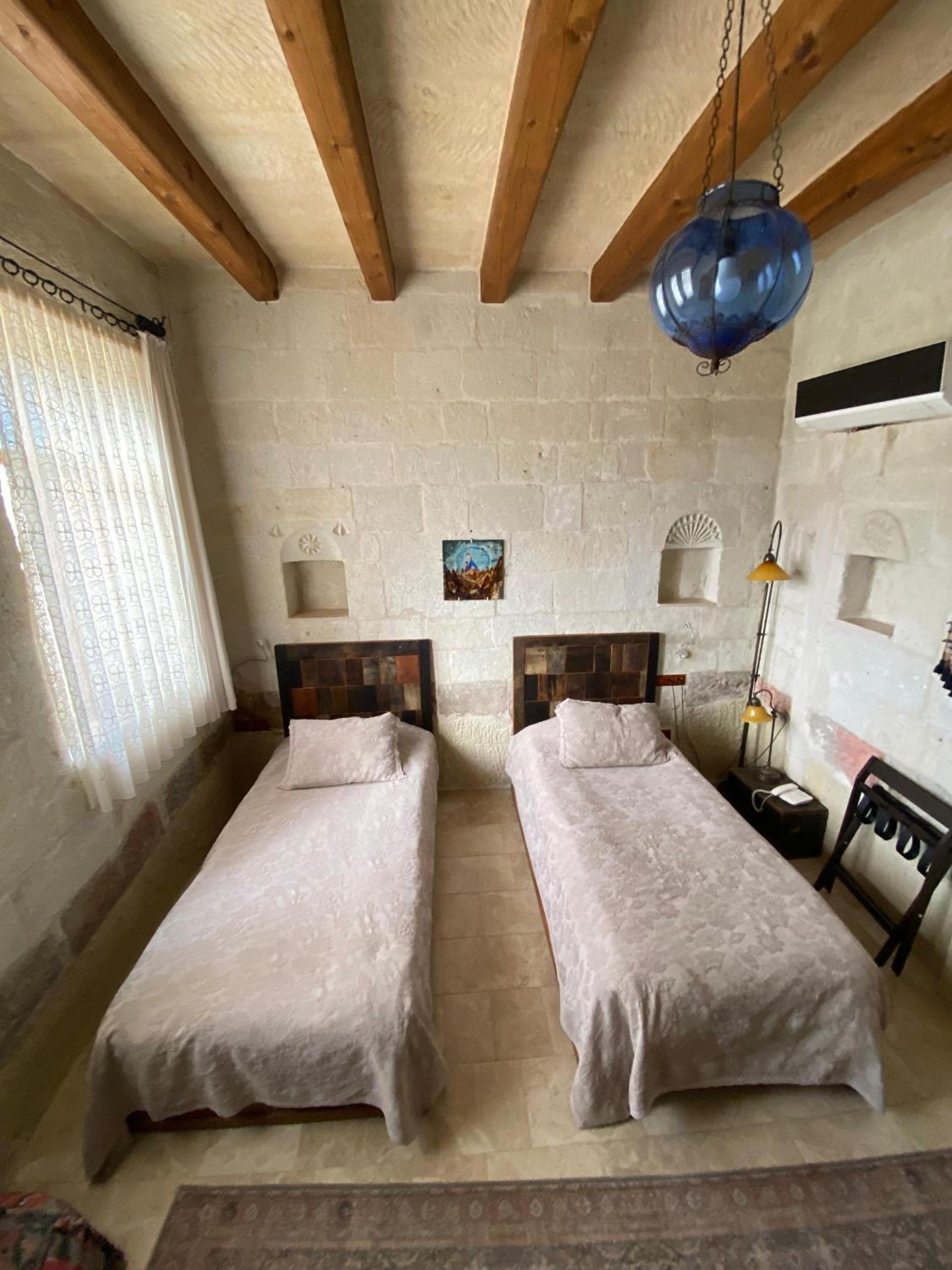Superior Double or Twin Room with Mountain View - Photo 13