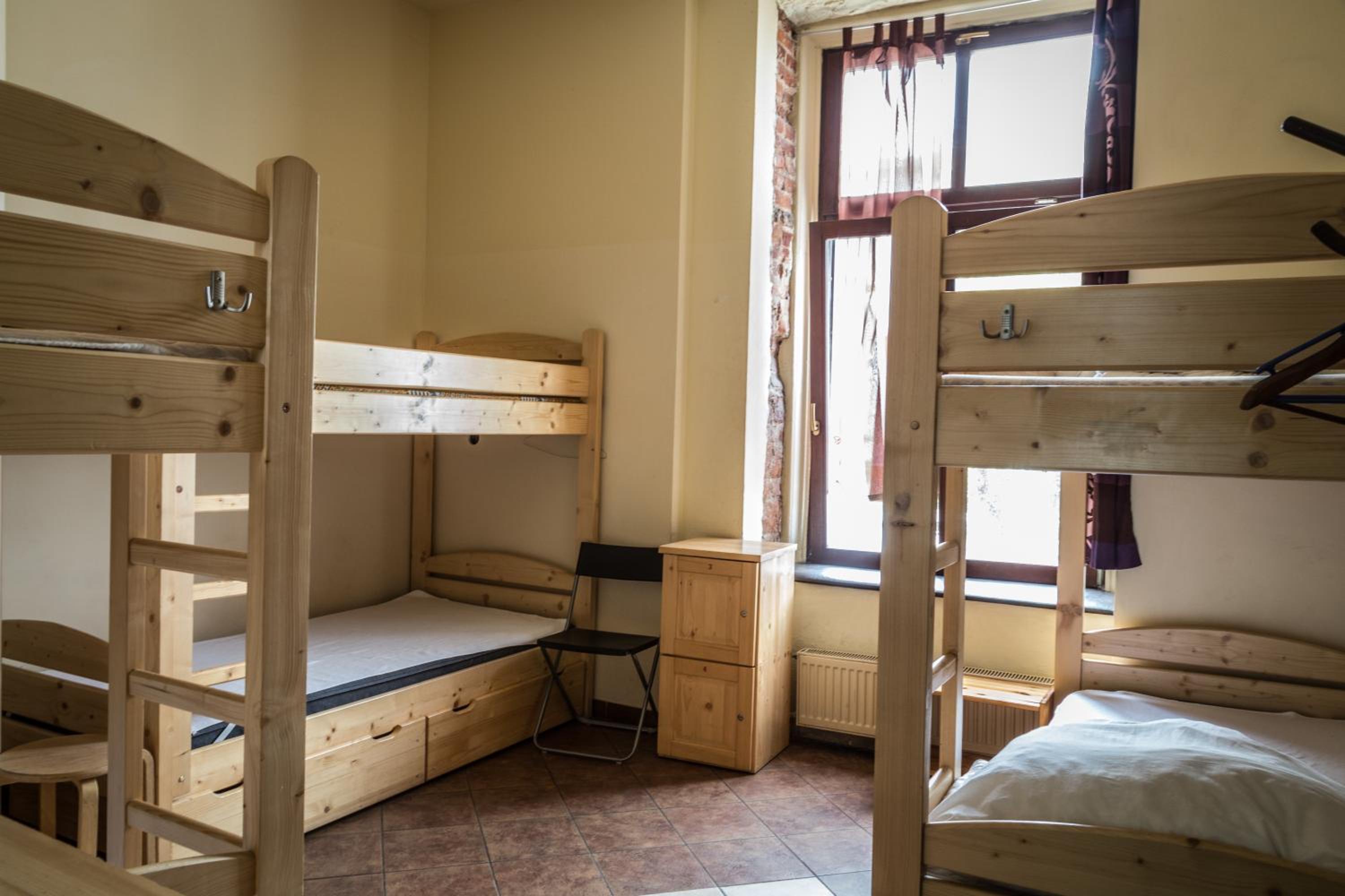 6-Bed Mixed Dormitory Room photo 1