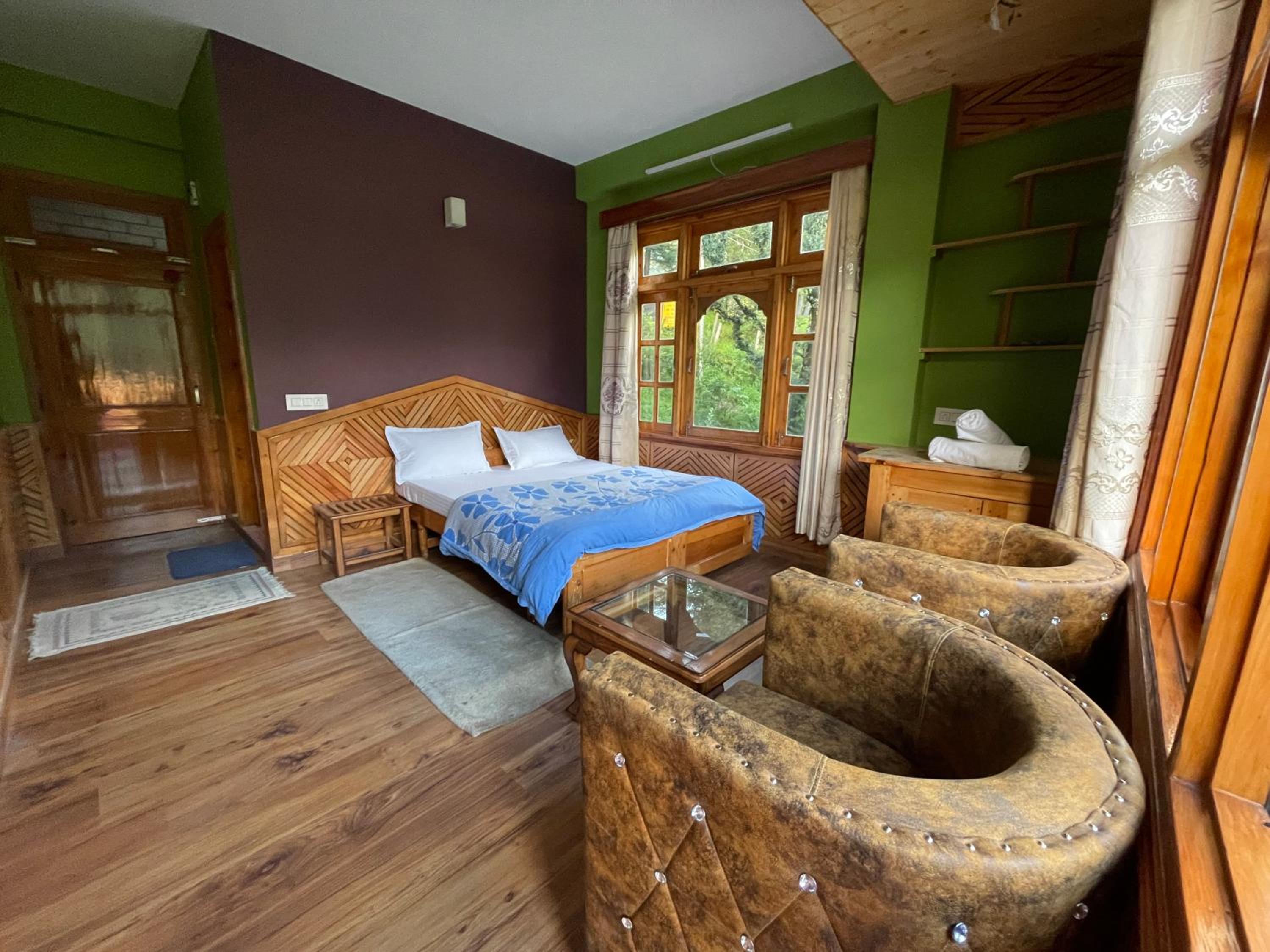 Deluxe Double Room With Balcony