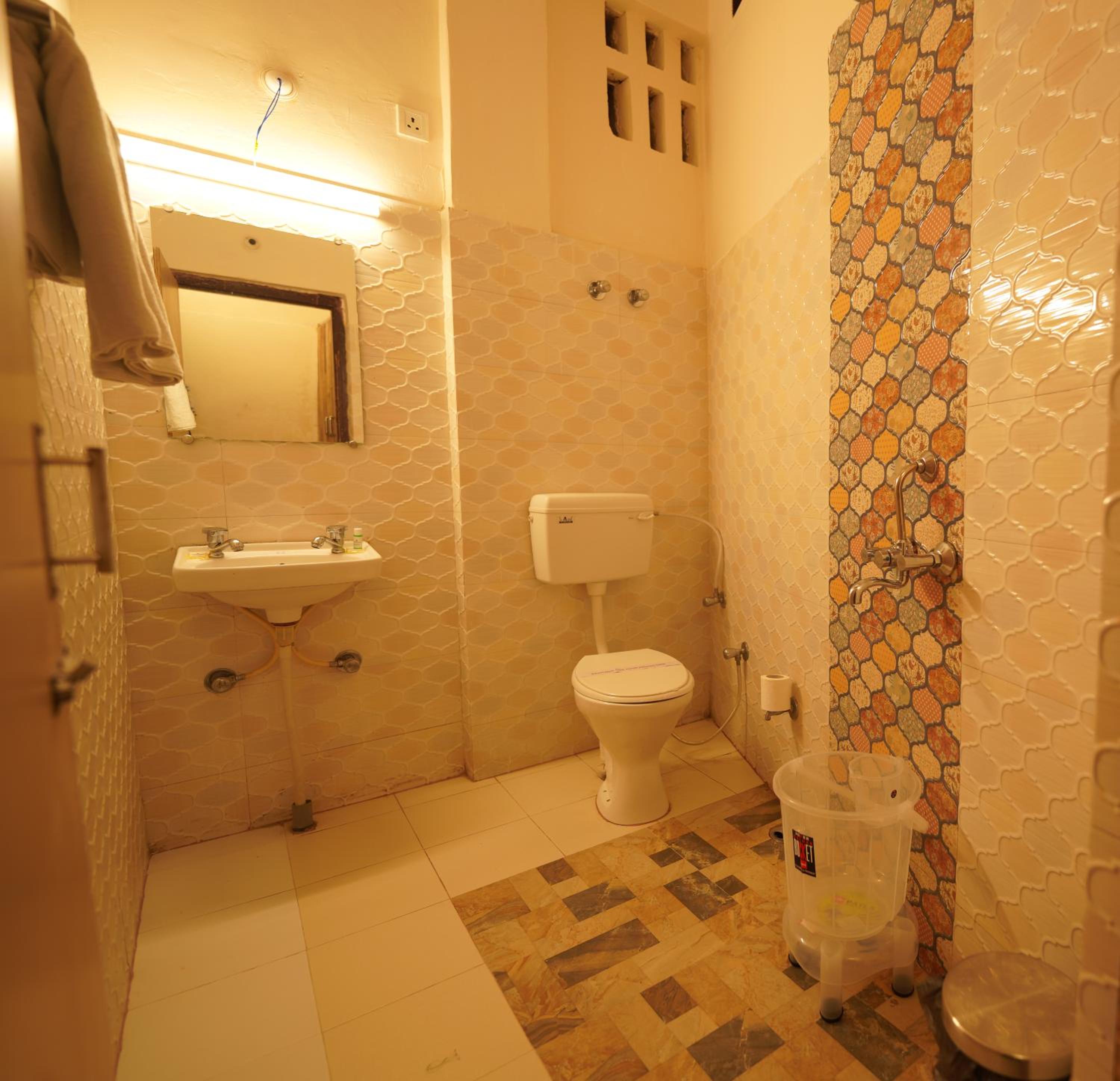 Deluxe Room - Photo 4