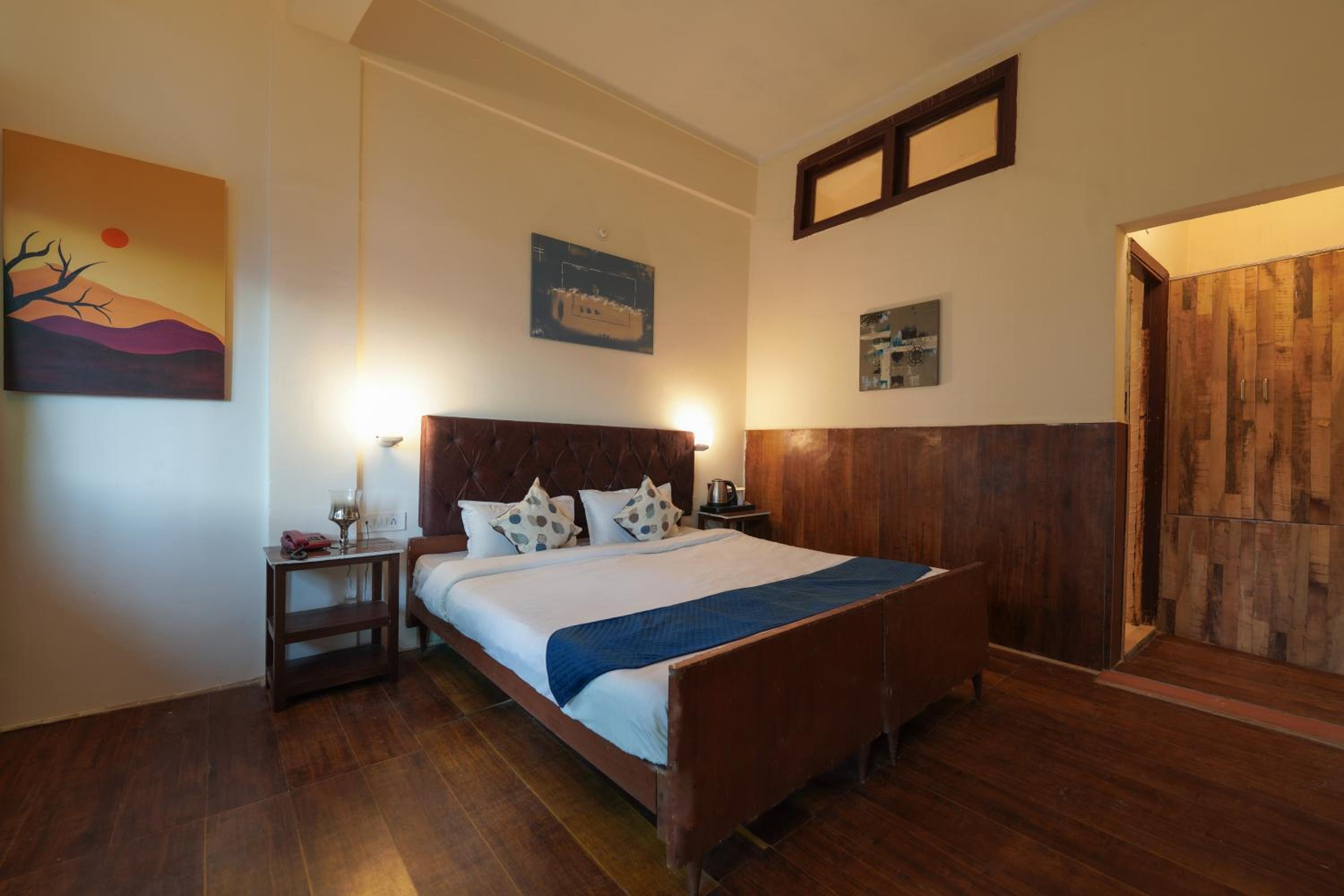 Deluxe Room - Photo 2