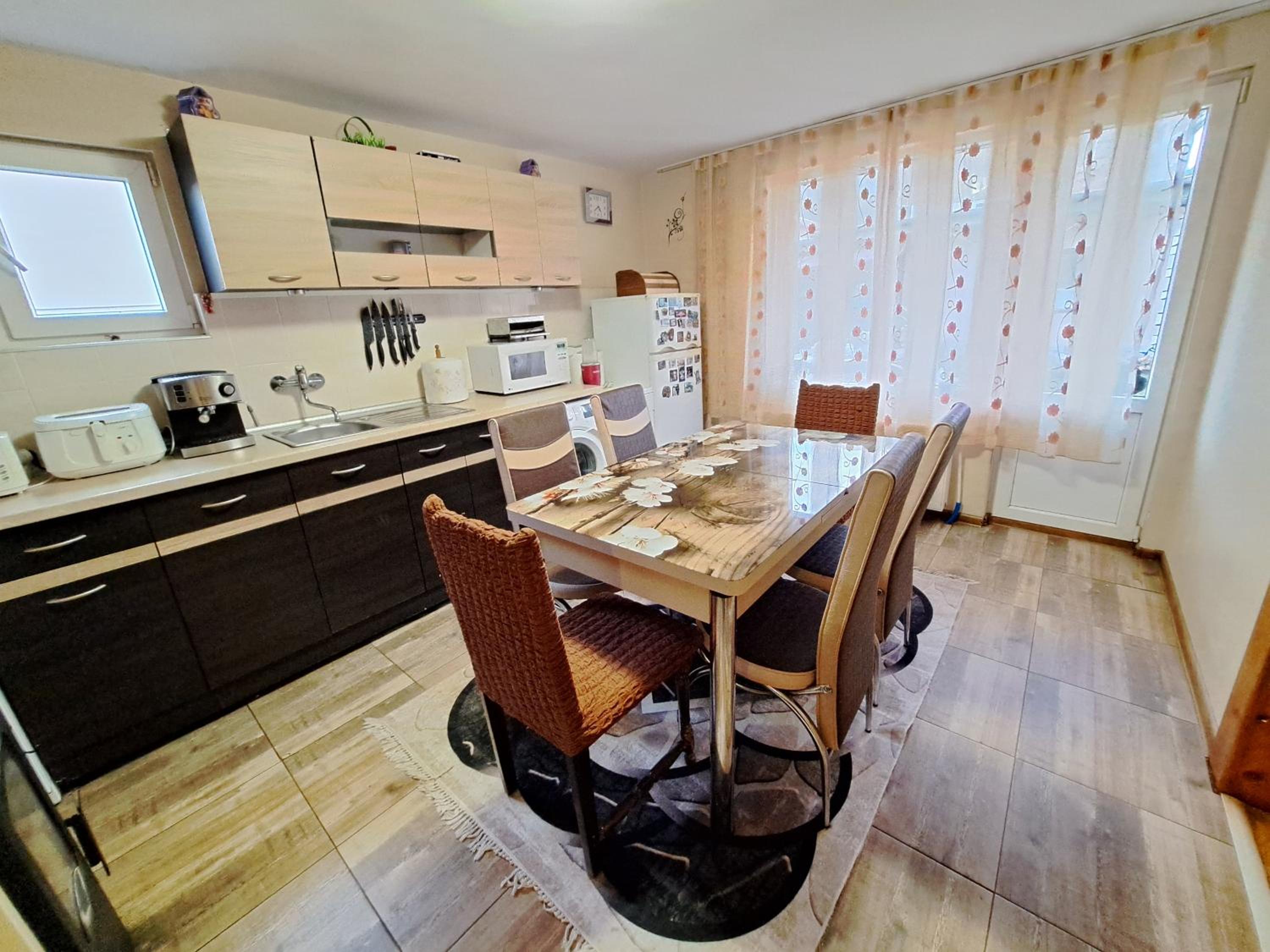 Villa photo 3