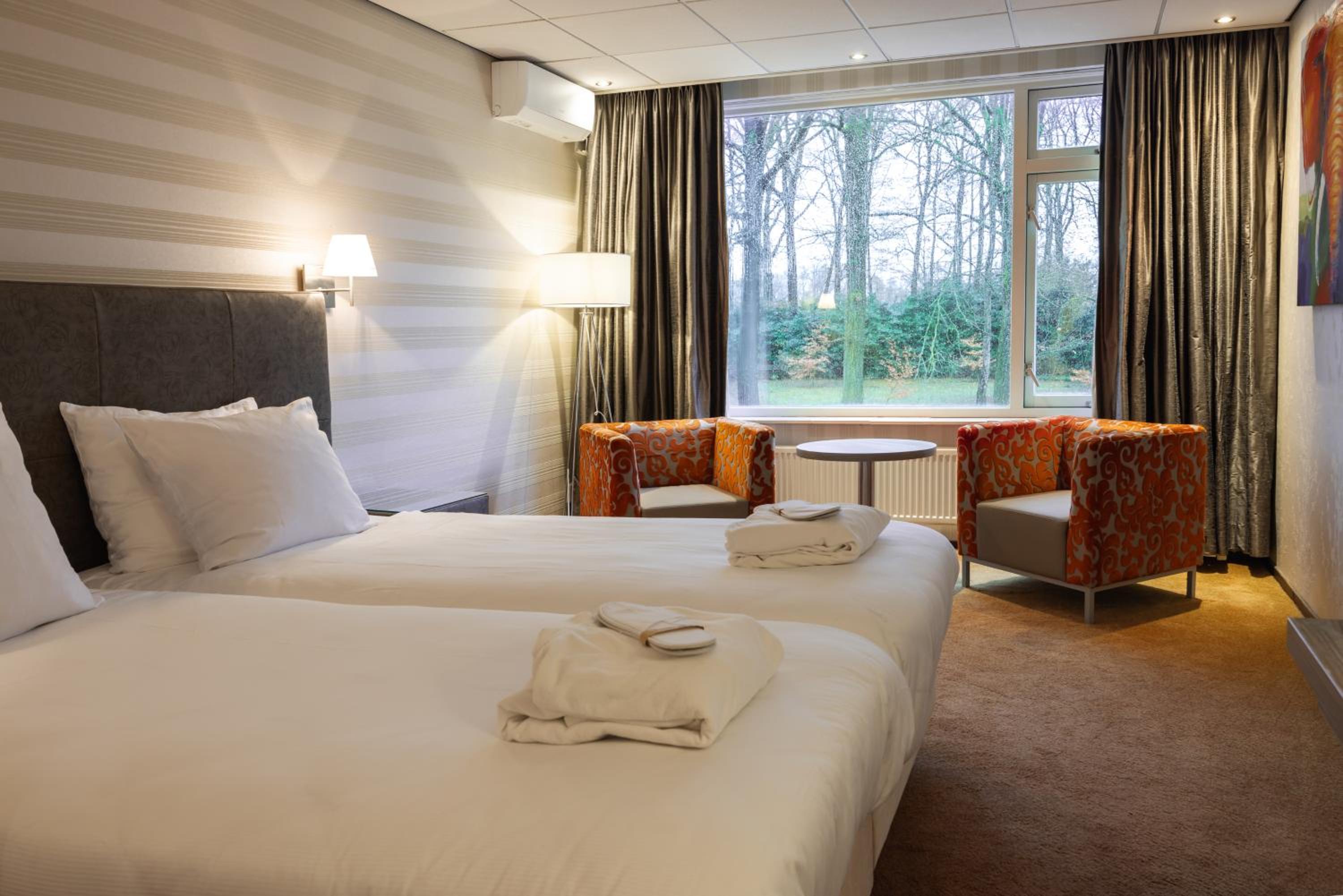 Comfort Room With Air Conditioning - Photo 1