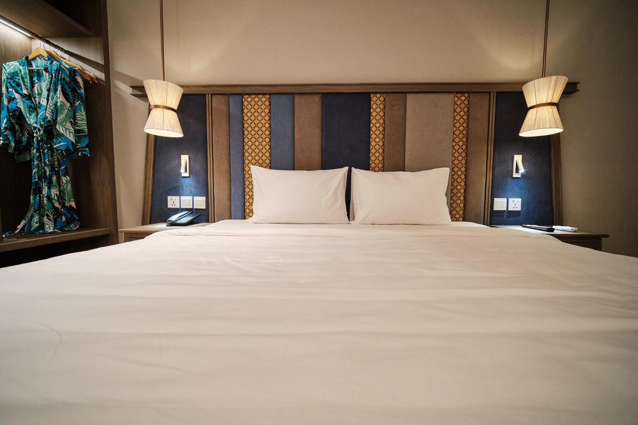 Deluxe Double Room - Photo 25