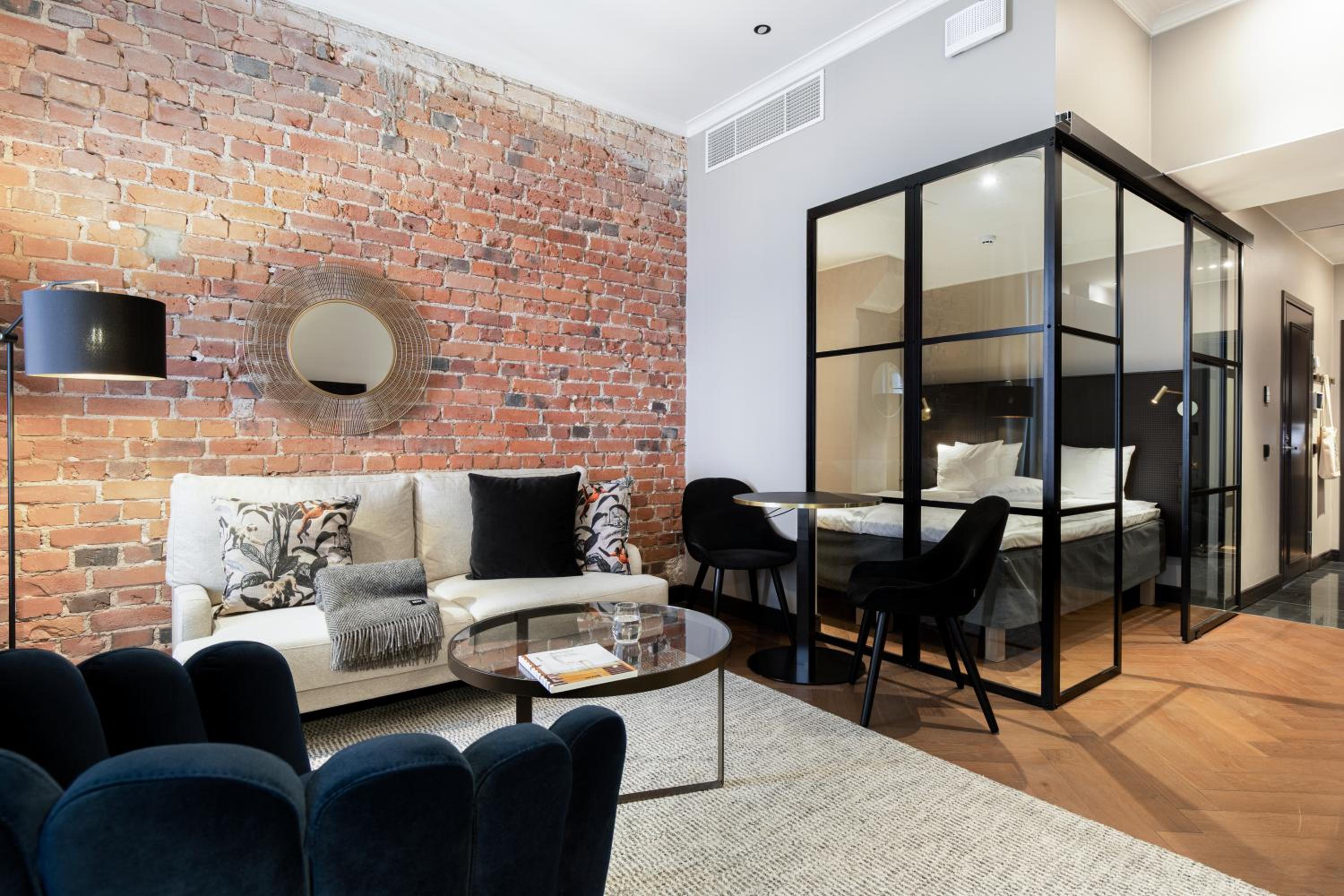 Spacious Studio with Kitchen