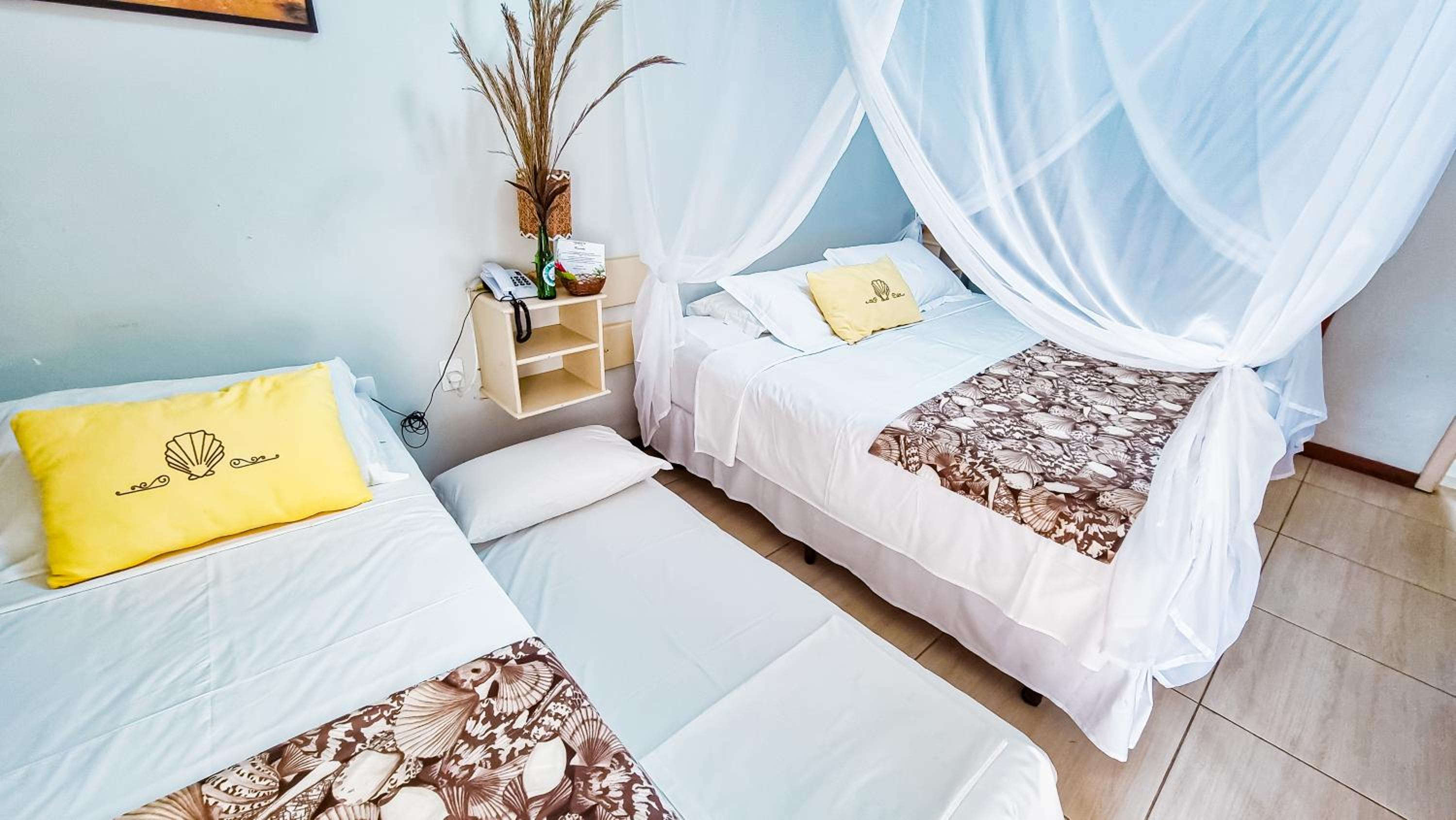 Deluxe King Suite photo 1
