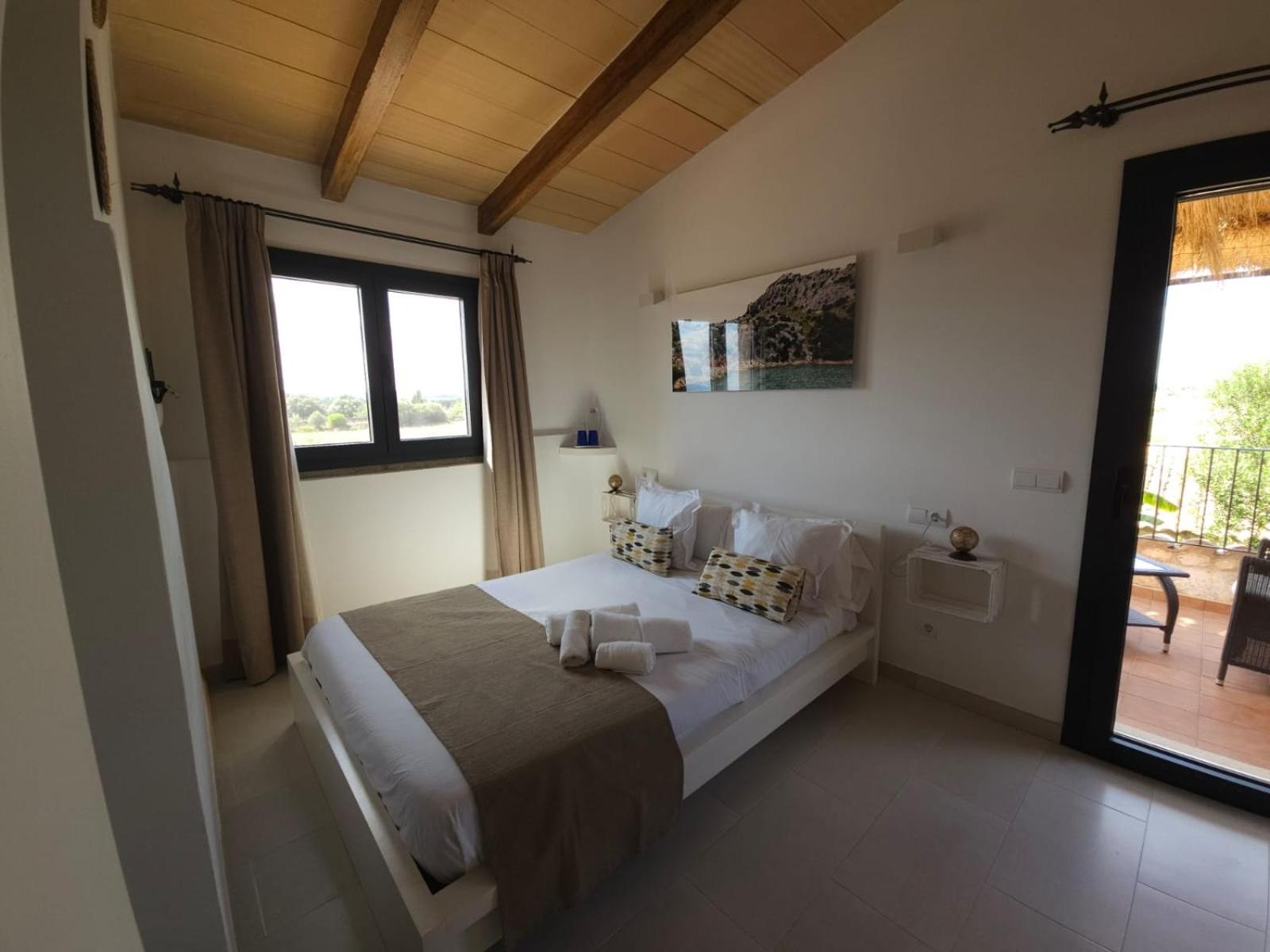 Habitación Doble con Vista a la Piscina