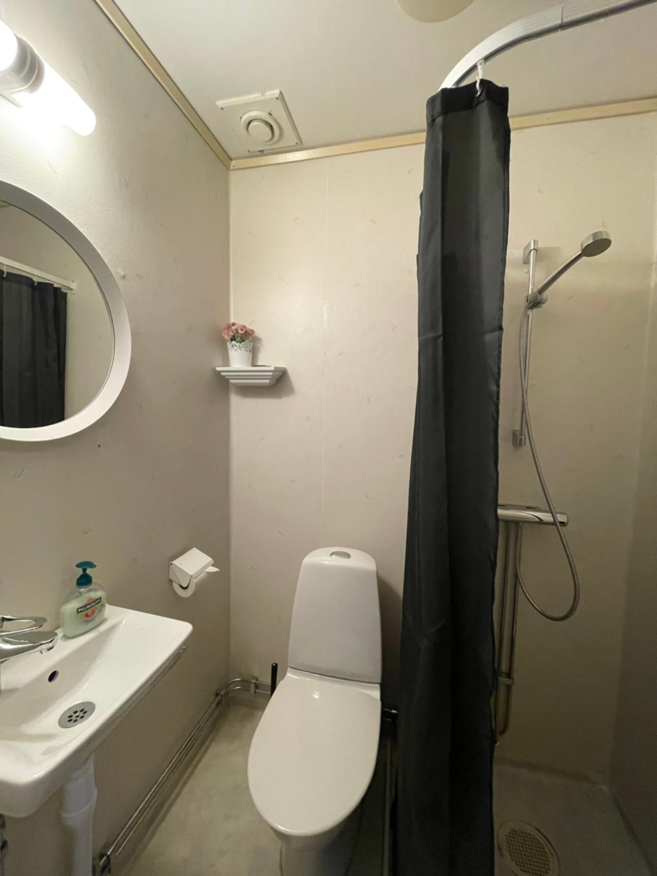 Standard Twin Room photo 3