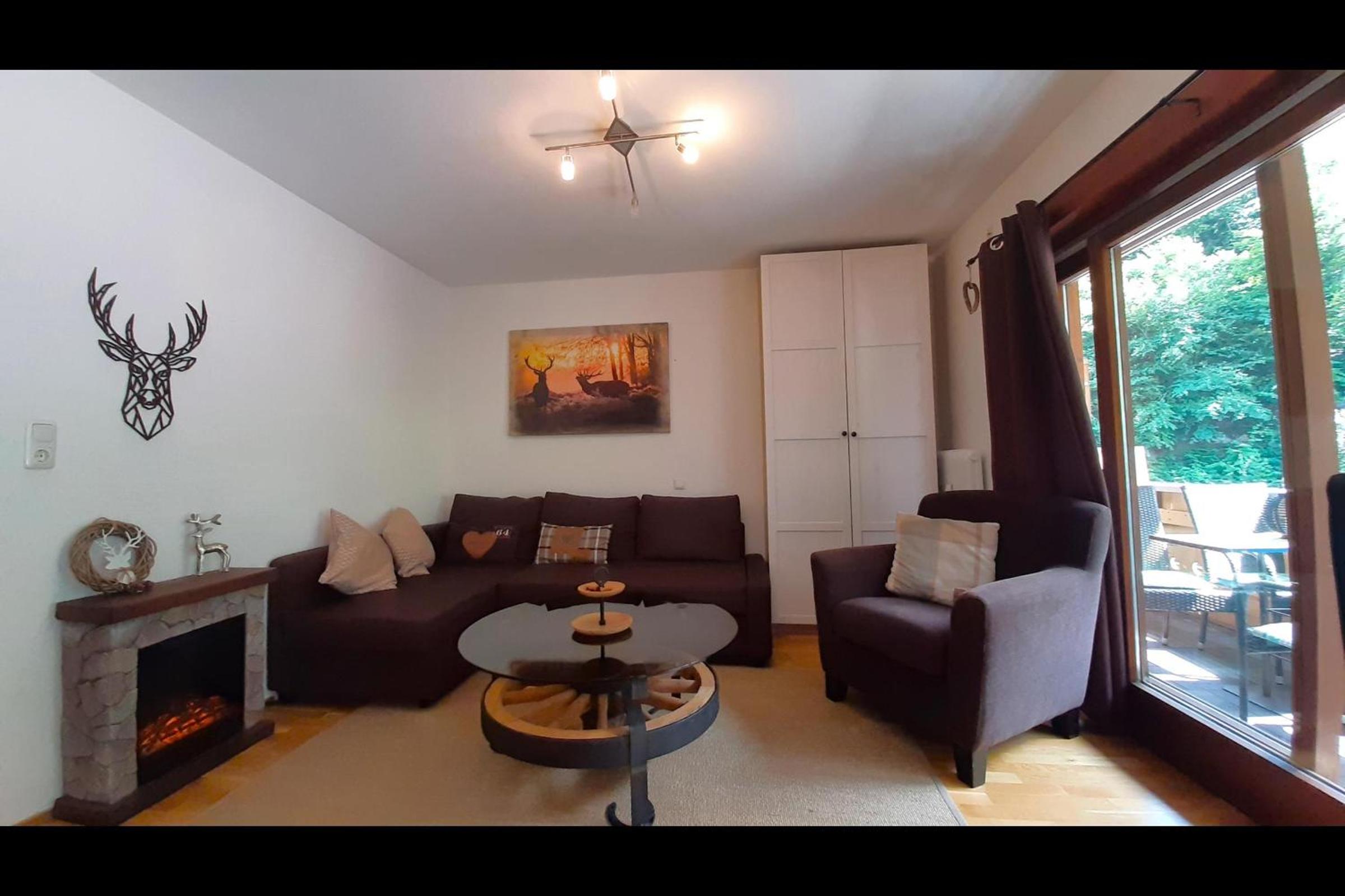 Apartment with Balcony photo 2