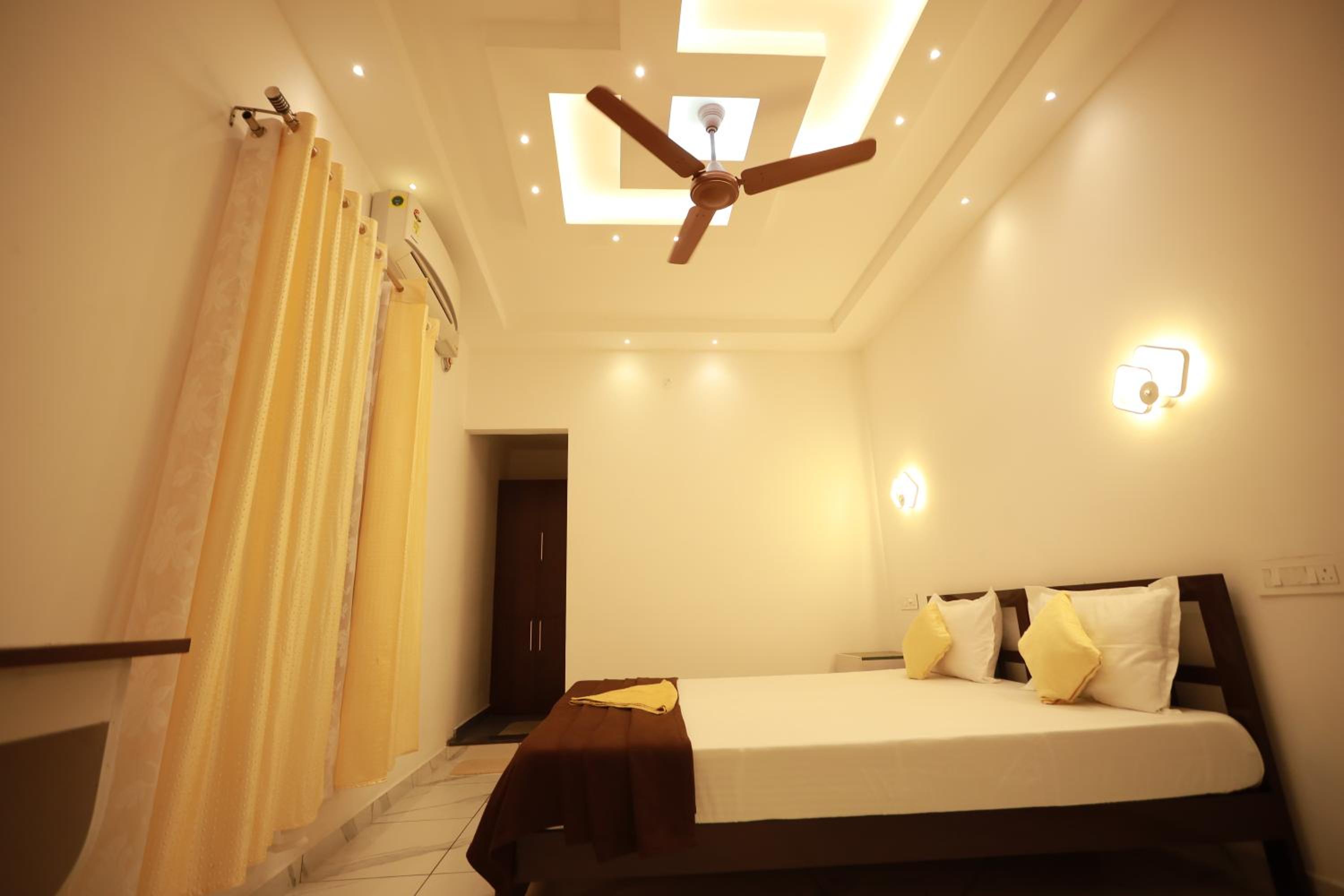 Double Room with Balcony (3 Adults)