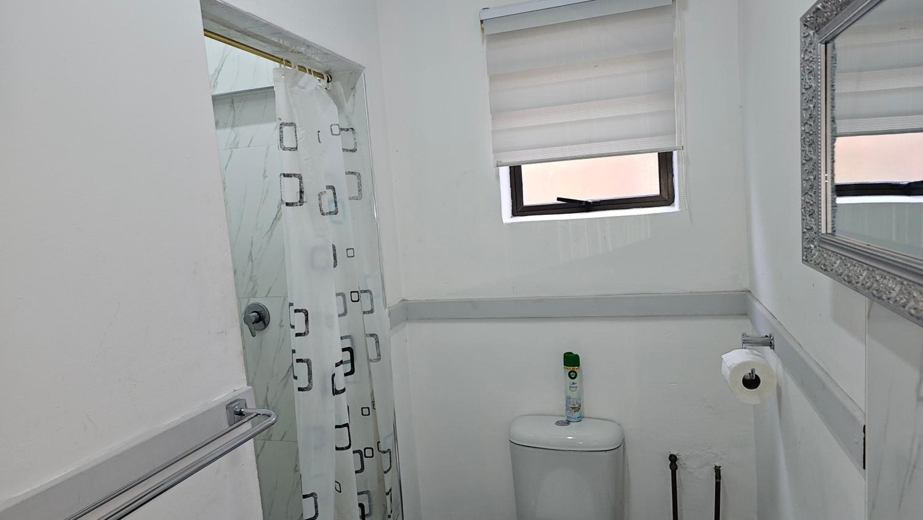 Family Room - Photo 13