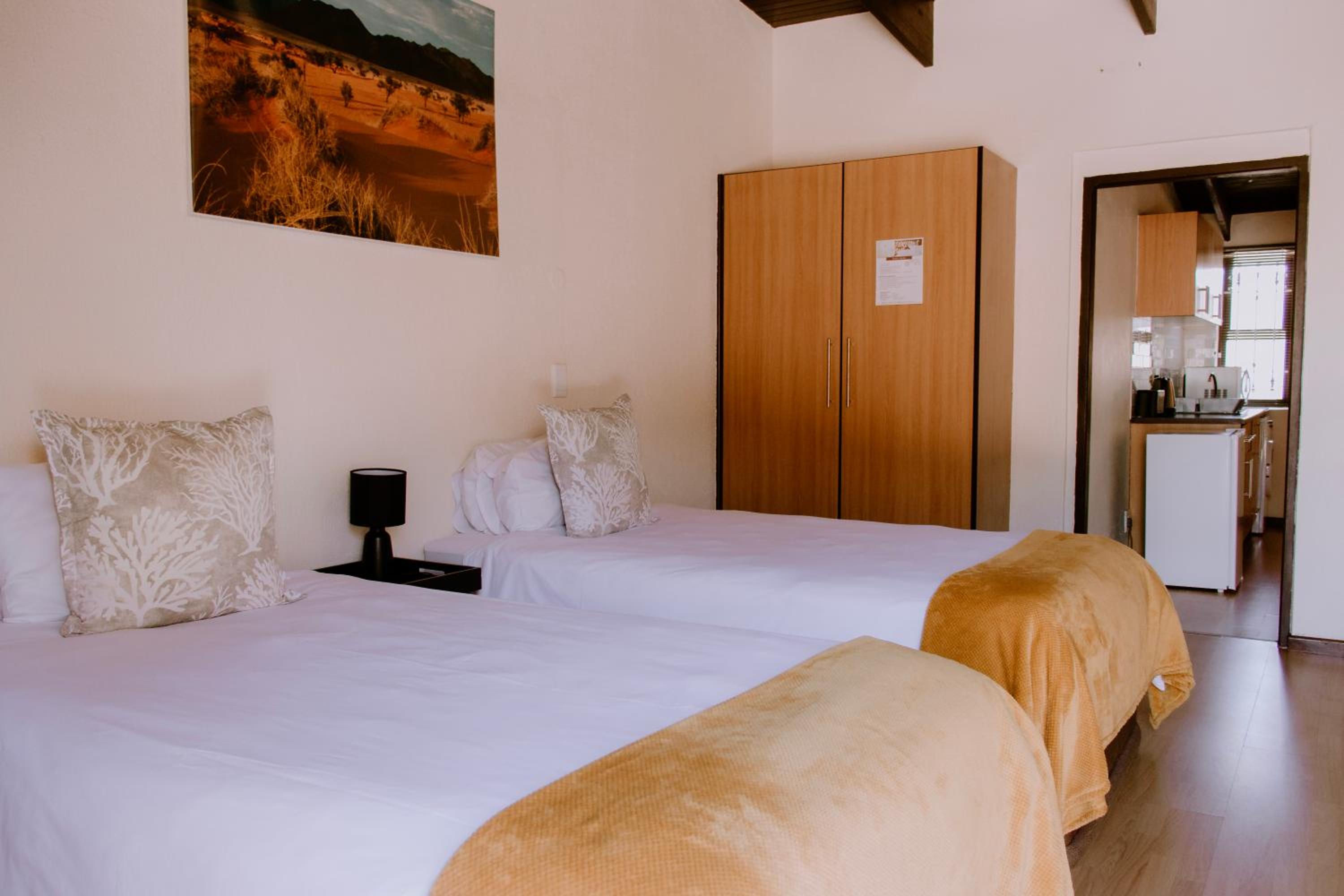 Deluxe Double or Twin Room photo 1