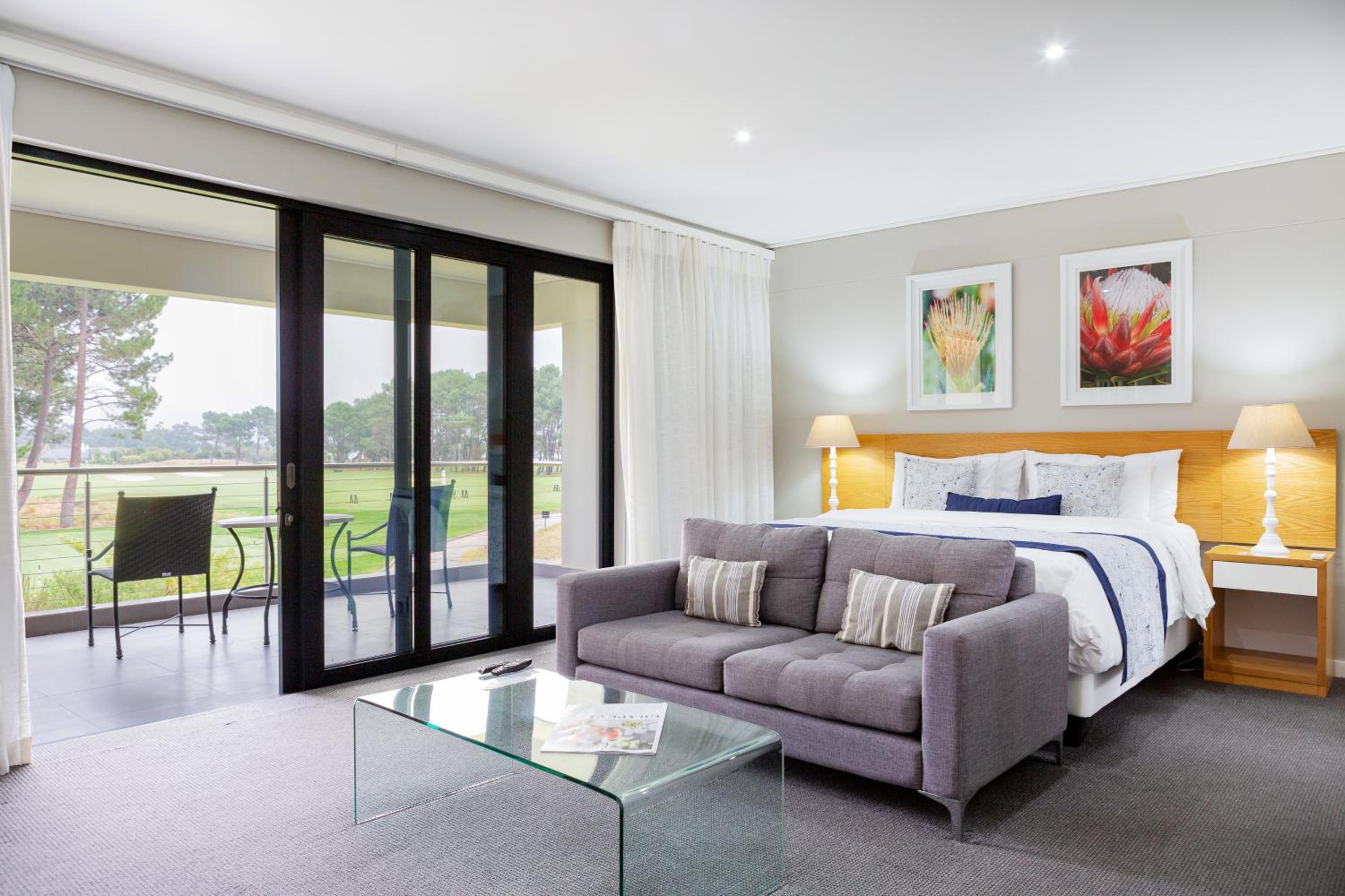 One Bedroom Suite - Golf View