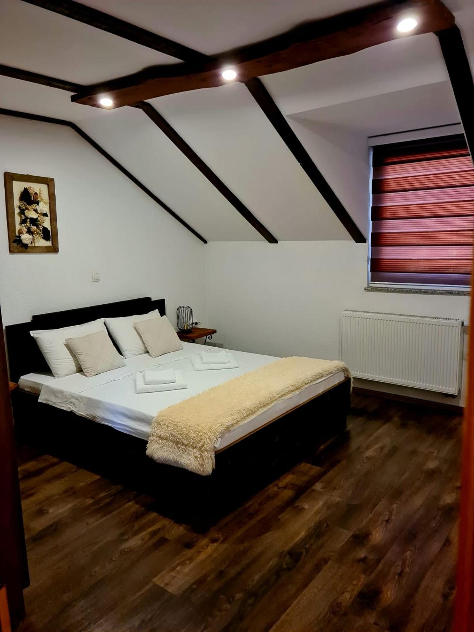 Three-Bedroom Apartment - Photo 6