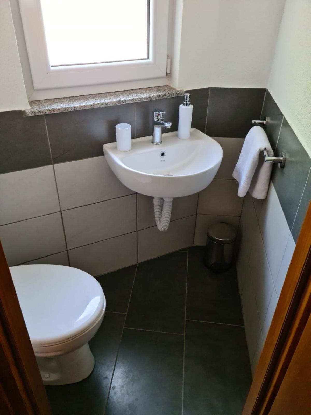 Three-Bedroom Apartment - Photo 31