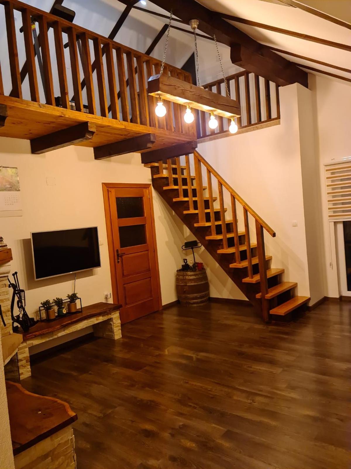 Three-Bedroom Apartment - Photo 27