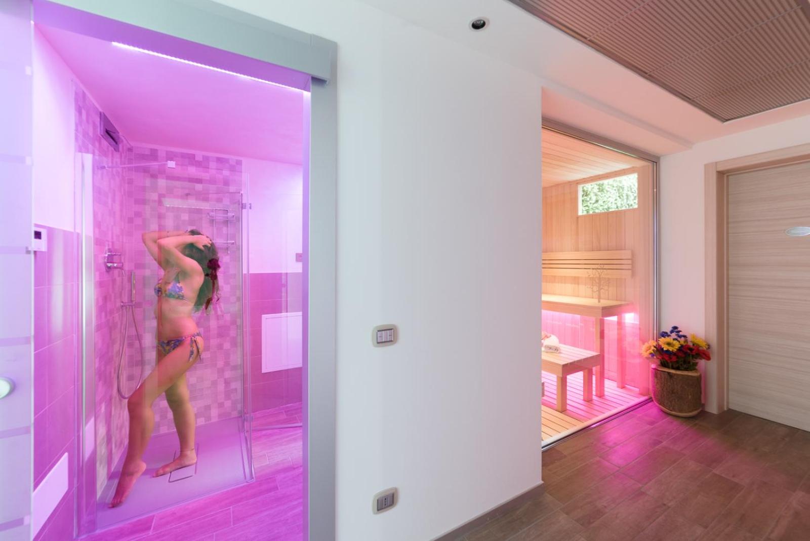 Villa with Private Pool - Photo 31