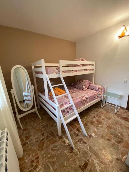 Casa de cinco habitaciones