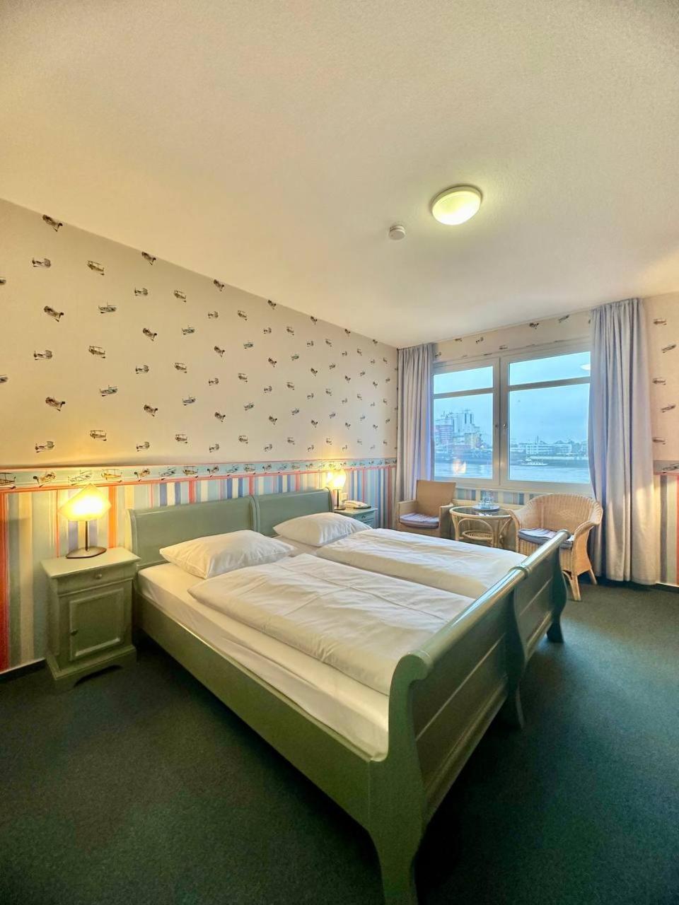 Deluxe Double or Twin Room with River View