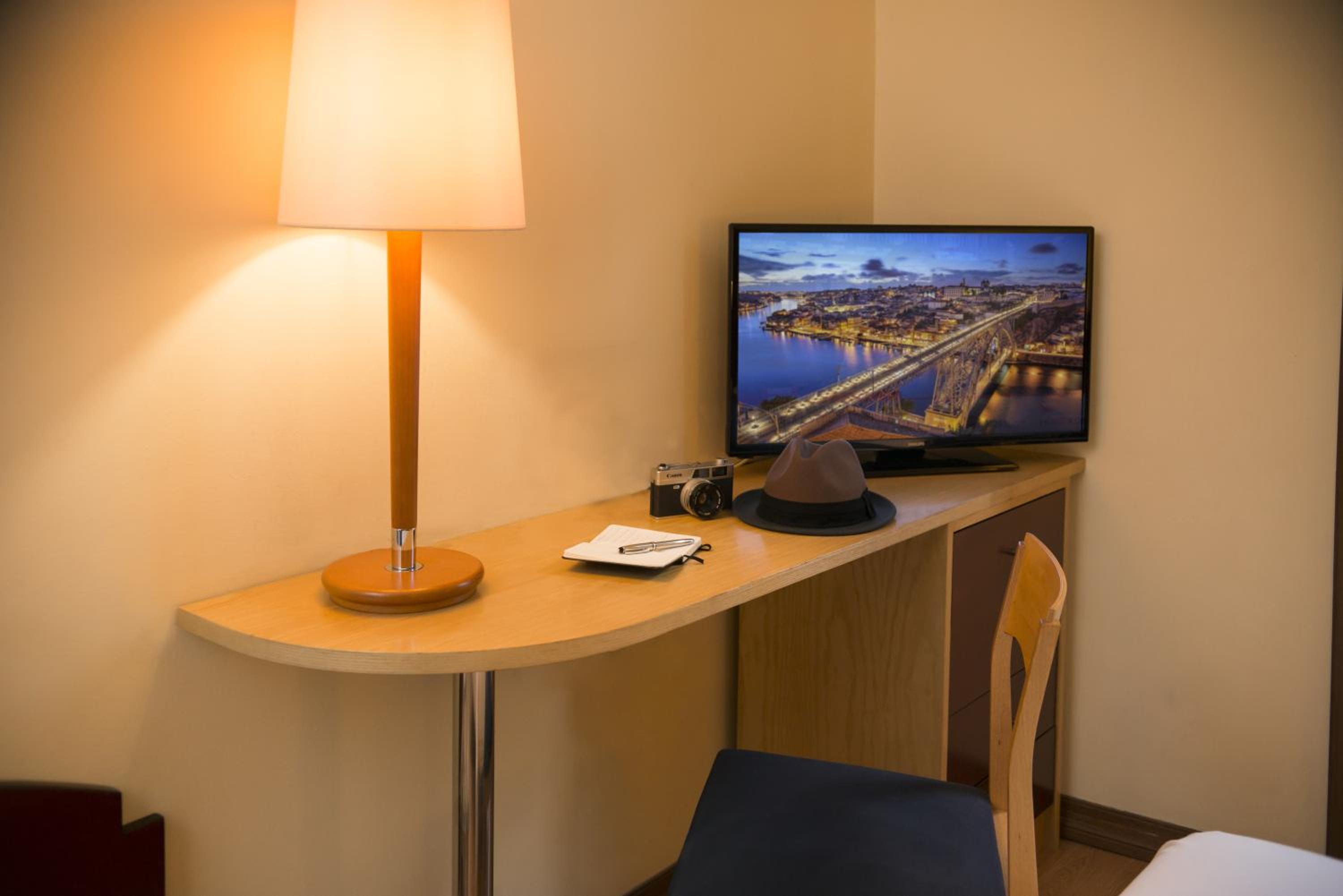 Standard Double Room - Photo 2