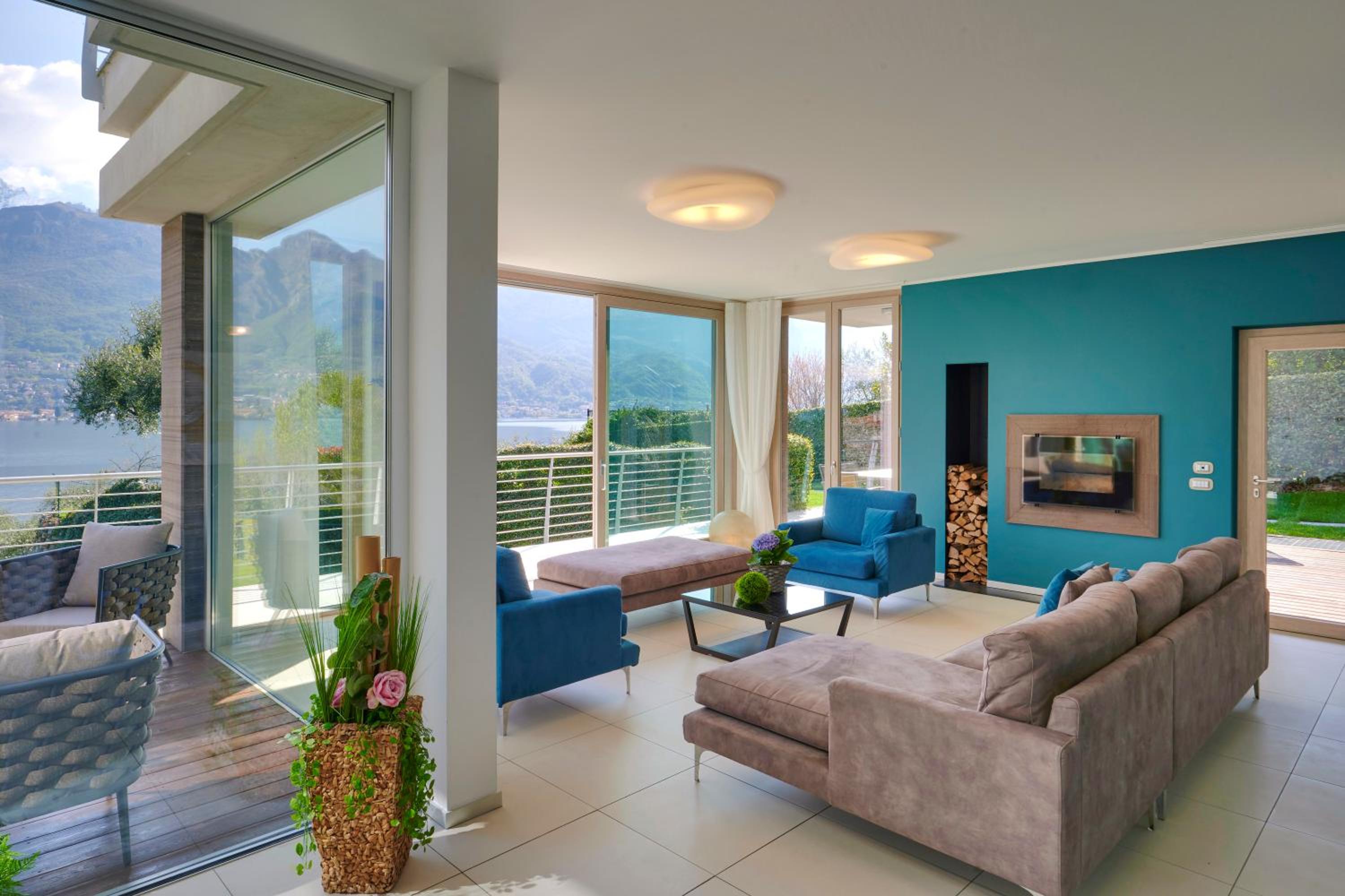 Villa with Private Pool - Photo 35