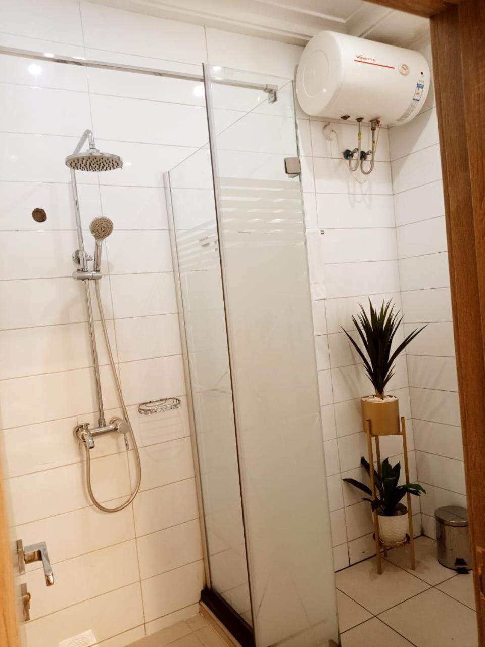 Single Room - Photo 2