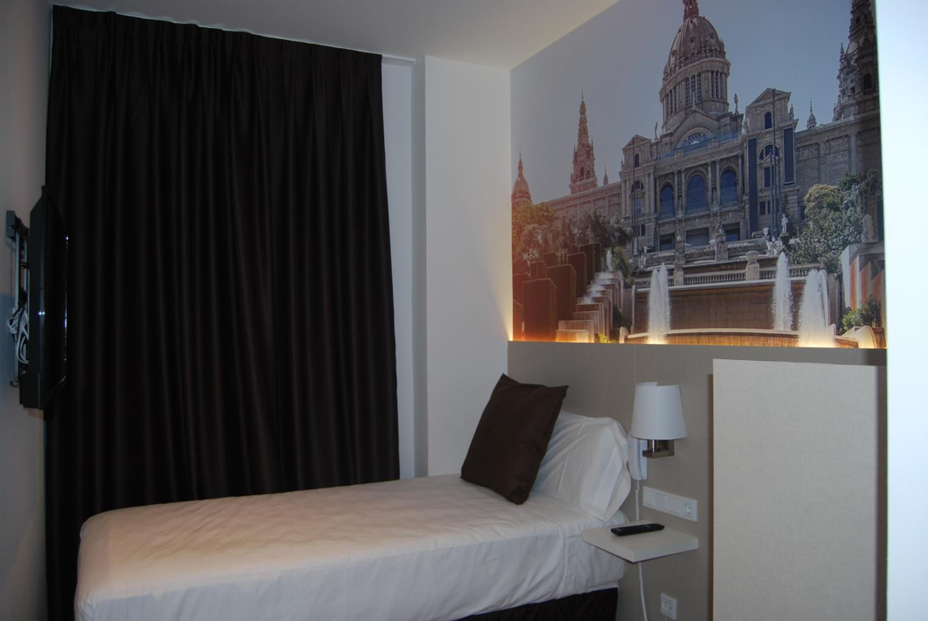 Deluxe Single Room photo 3