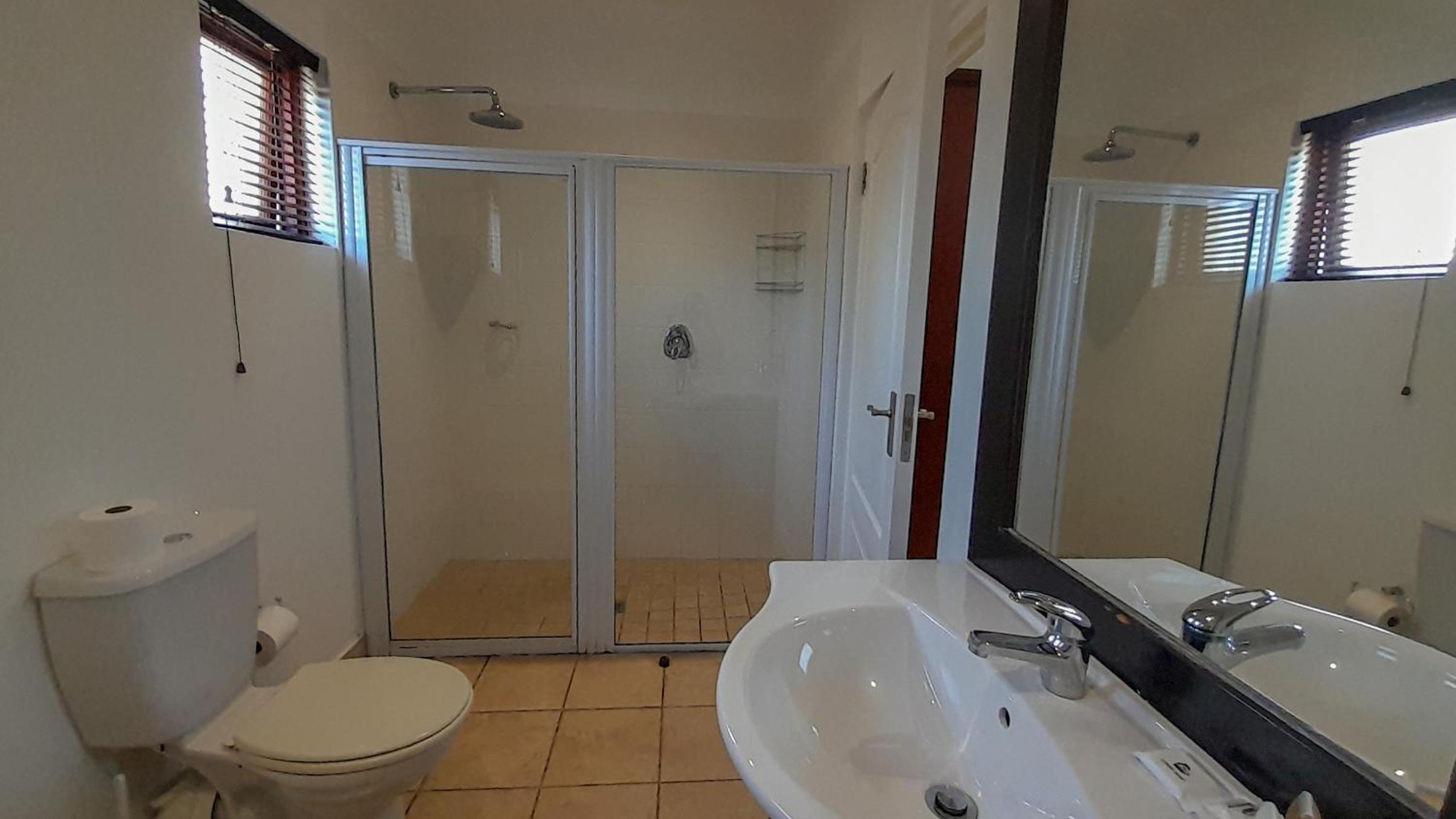 One-Bedroom Apartment - Photo 3