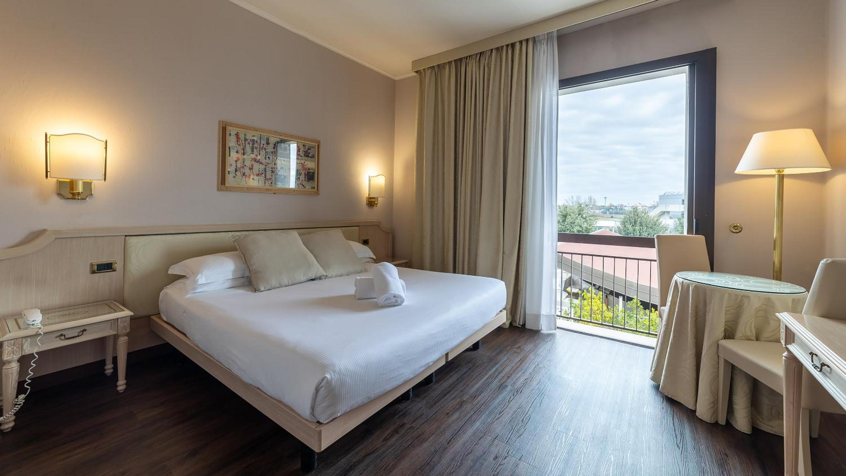Classic Double Room with Spa Access  - Photo 5