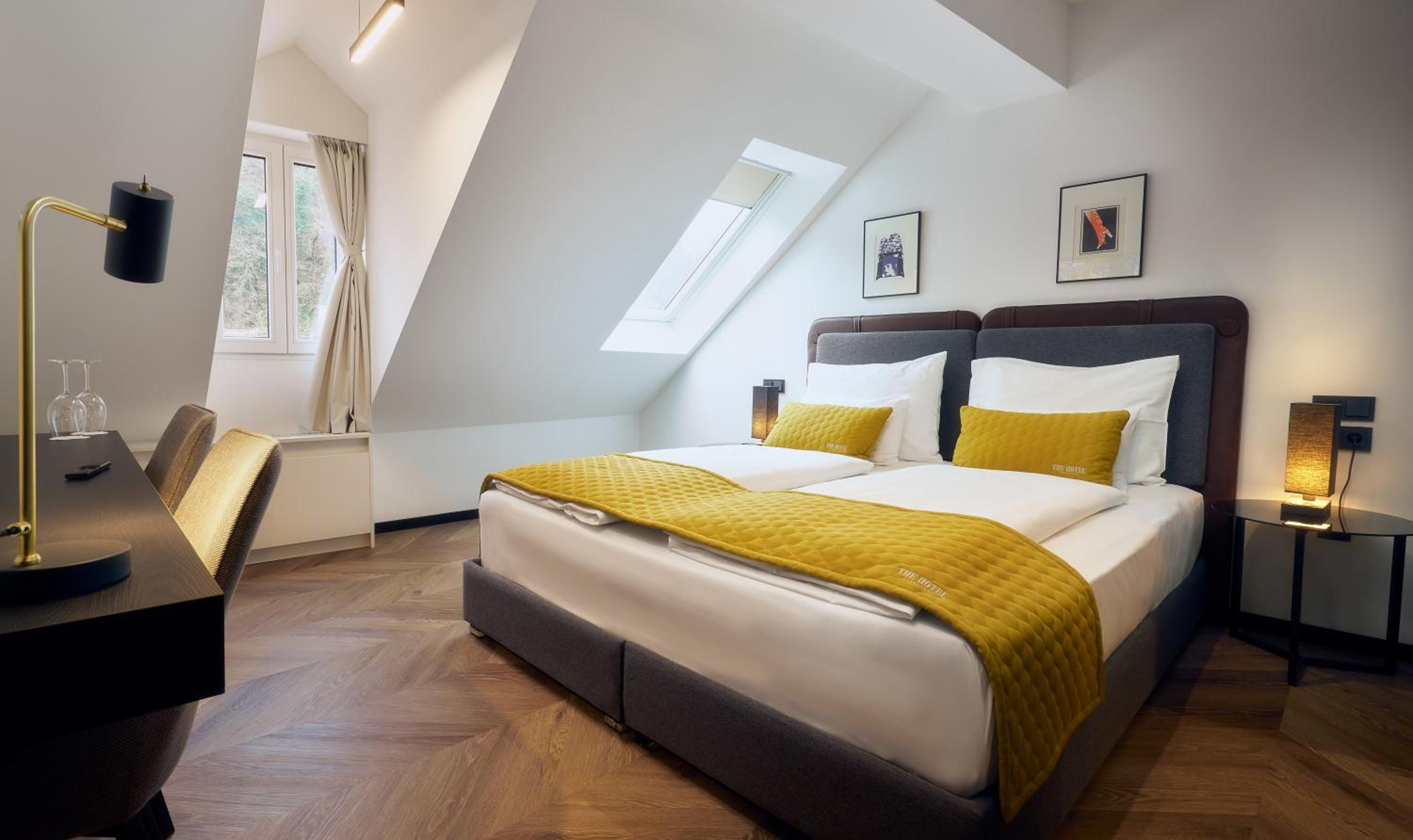 Deluxe Double Room - Photo 13