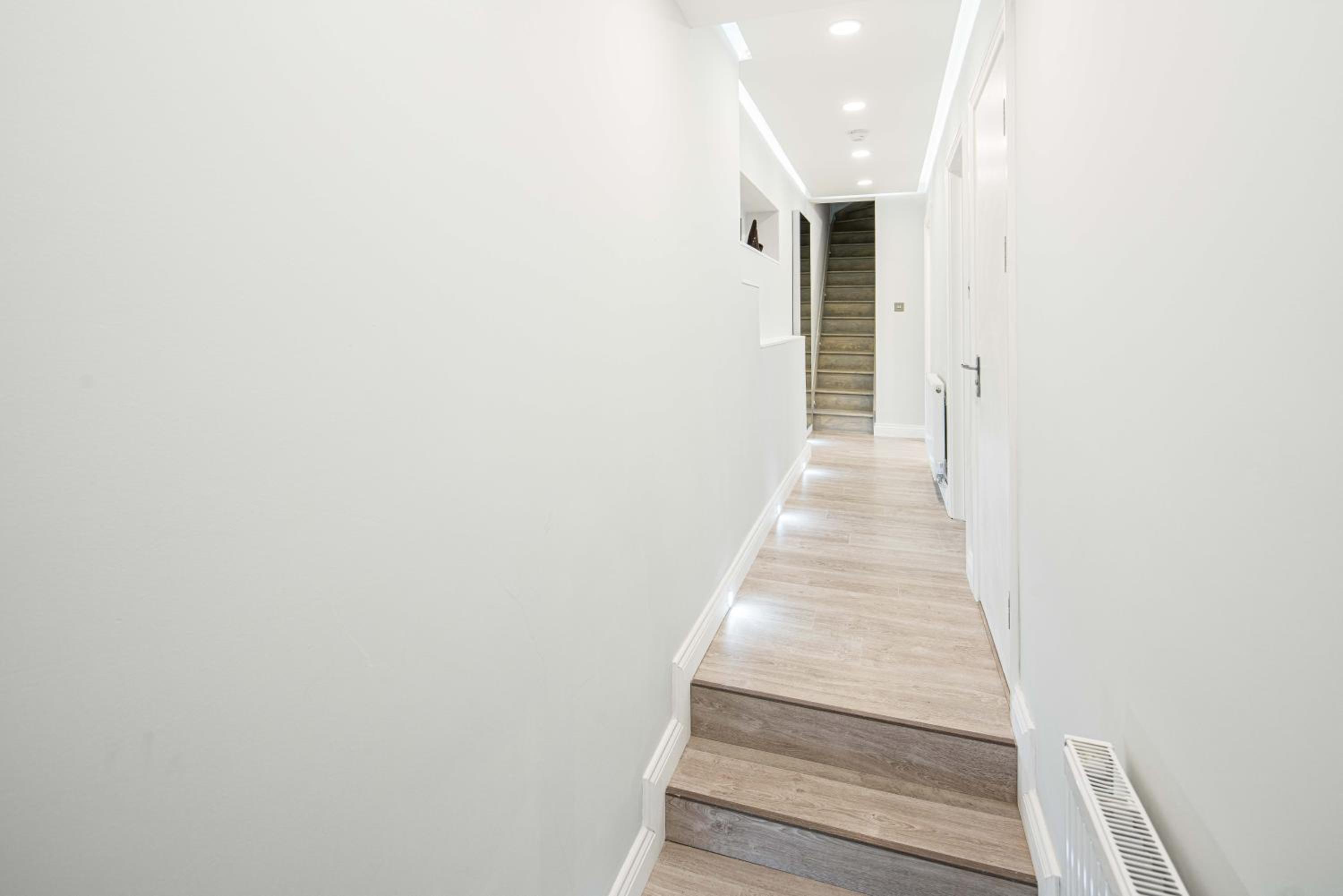 Three-Bedroom Apartment photo 3