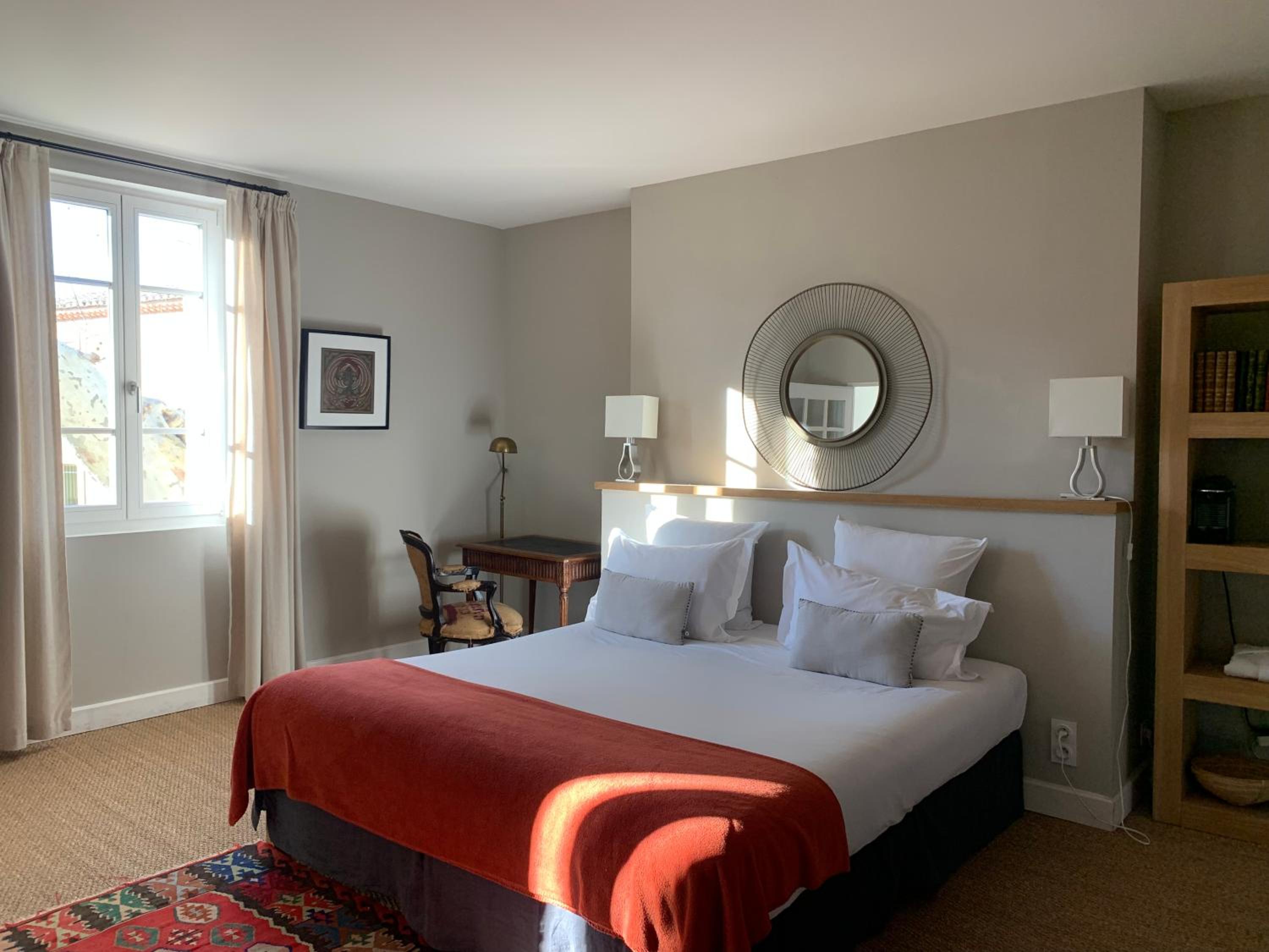 Deluxe King Room