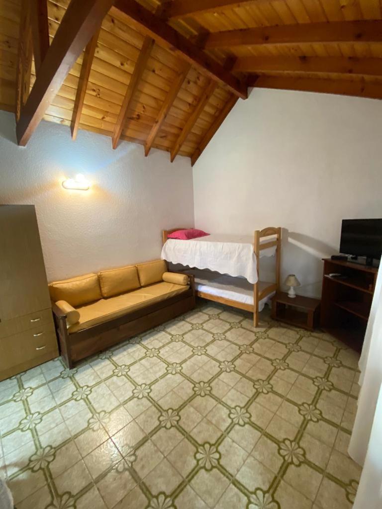One-Bedroom House photo 1