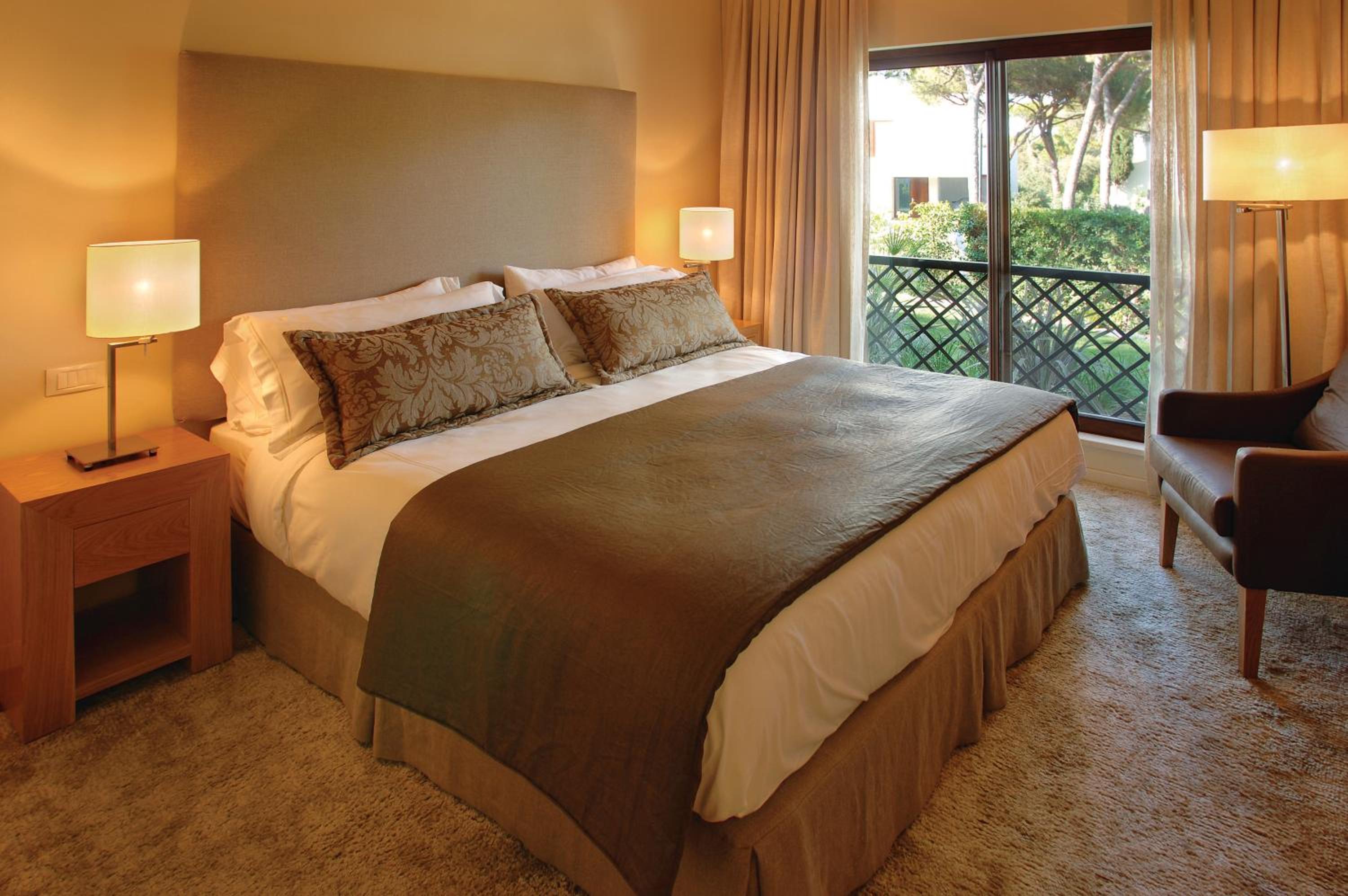Deluxe Four Bedroom Villa thumbnail 5