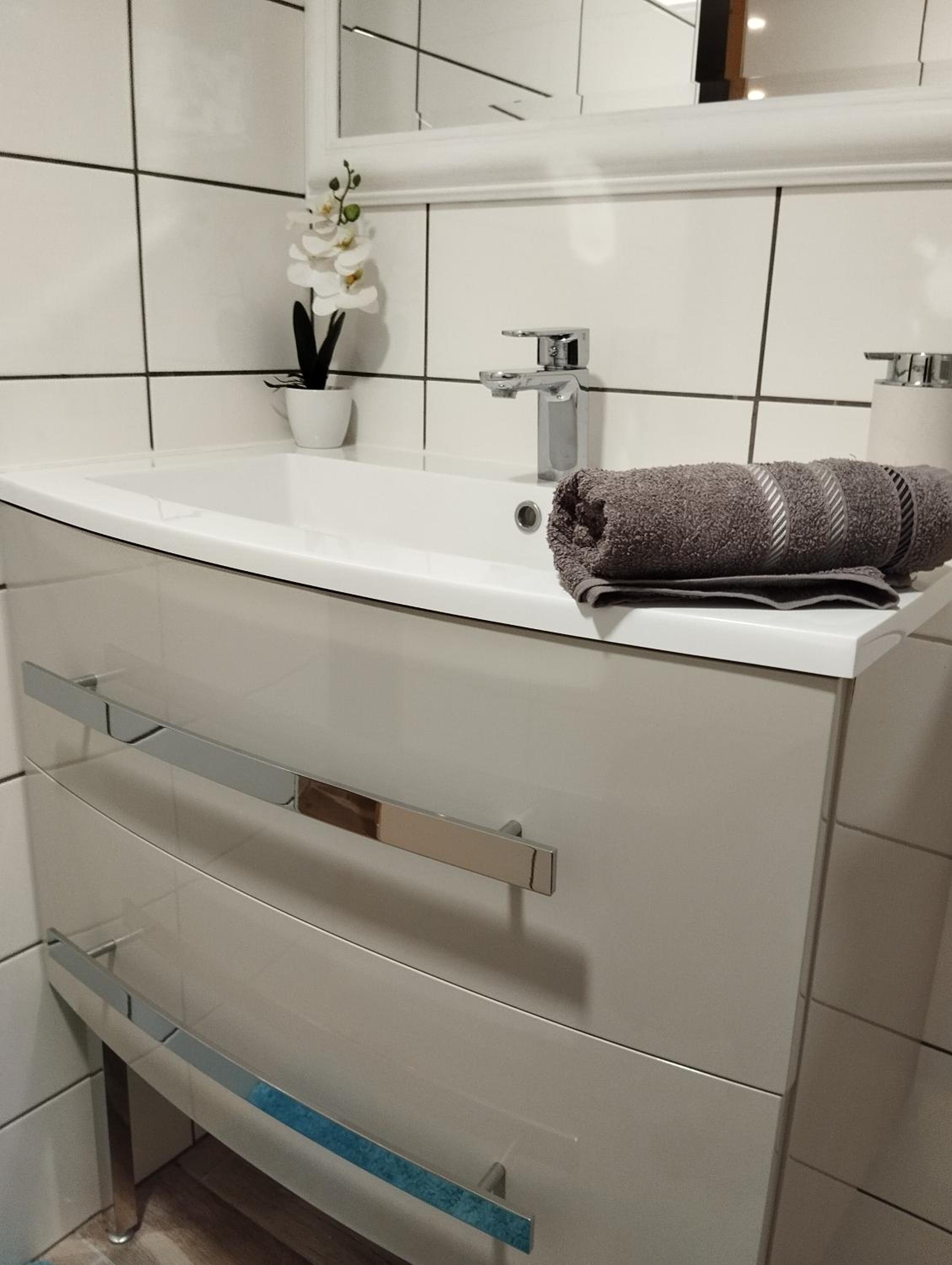 Two-Bedroom House - Photo 38
