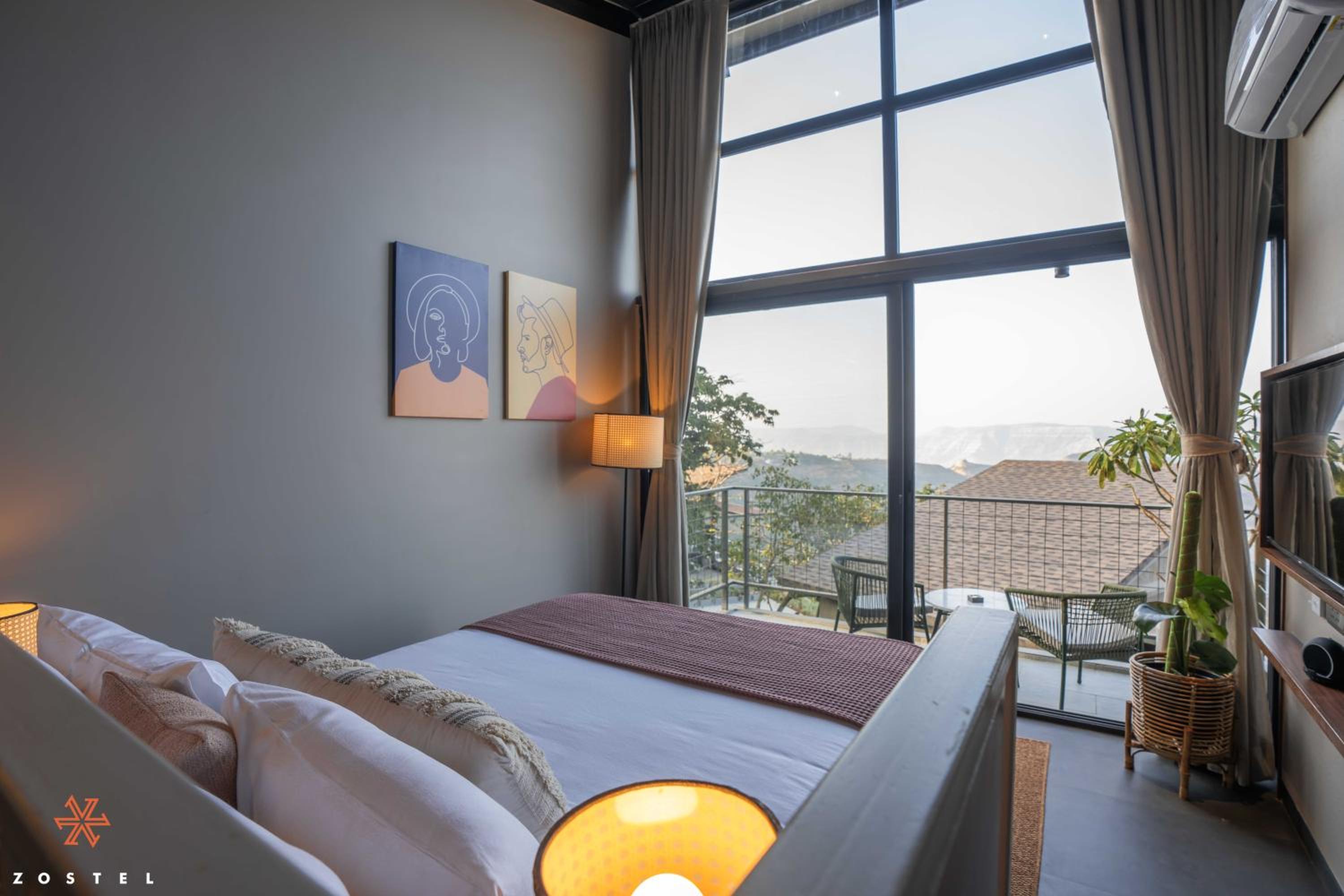 Deluxe Room (with balcony and mountain-view) photo 2