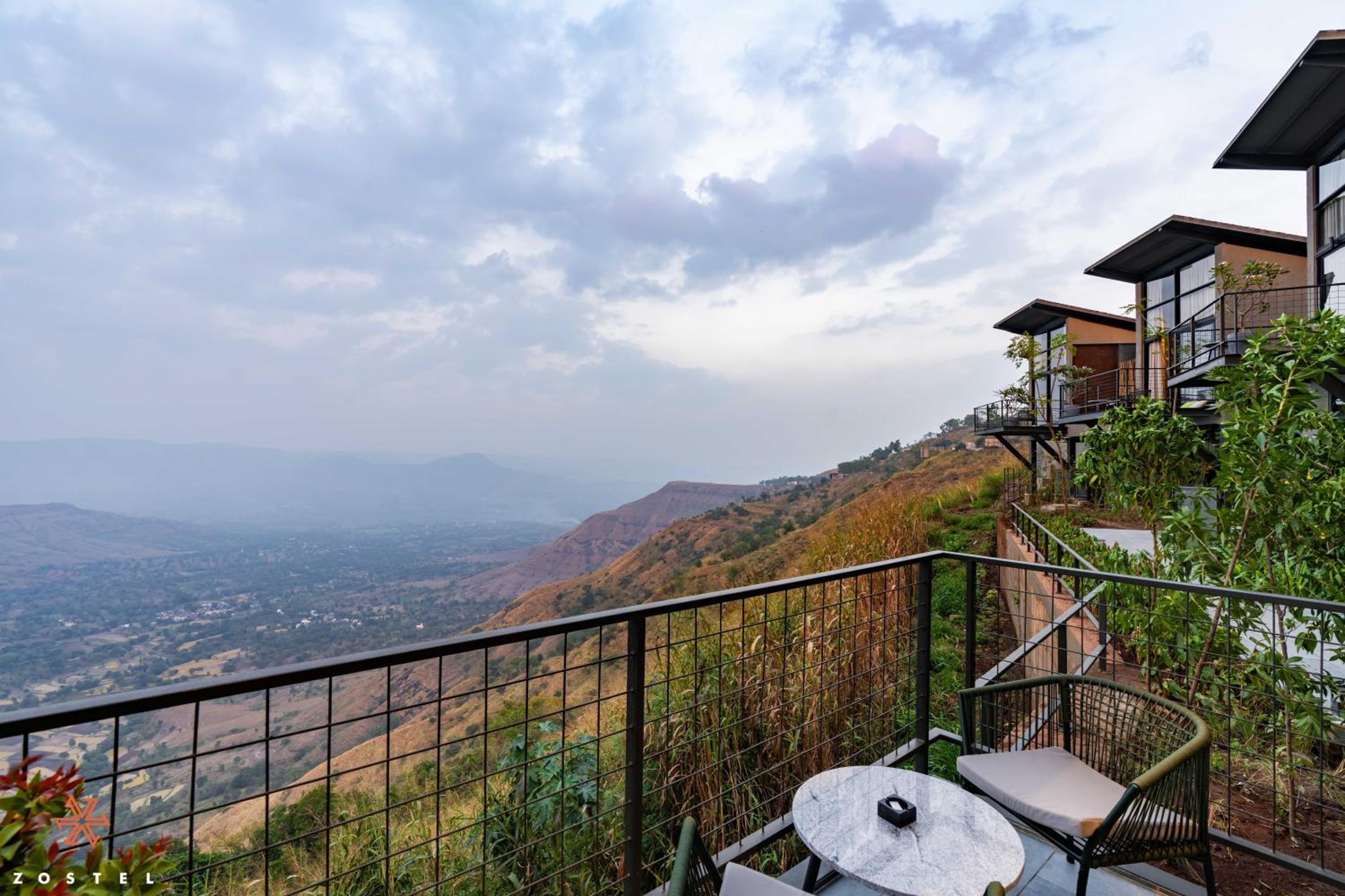 Deluxe Room (with balcony and valley-view) photo 3
