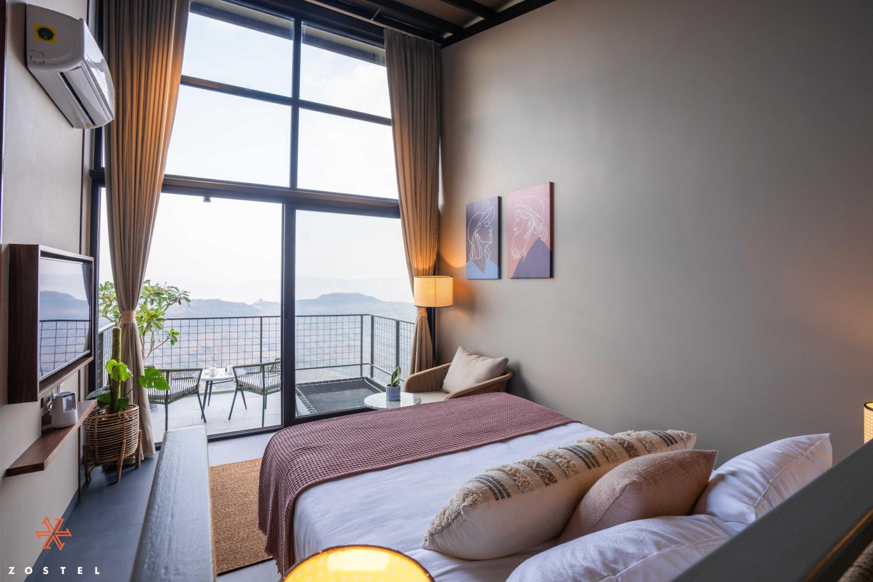 Superior Deluxe Room (with suspended balcony hammock and valley-view) - Photo 2
