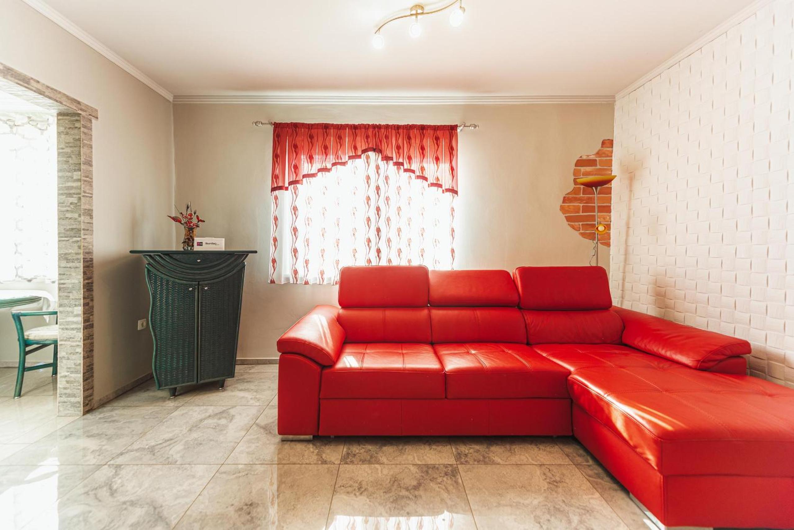 One-Bedroom Apartment with River View photo 3