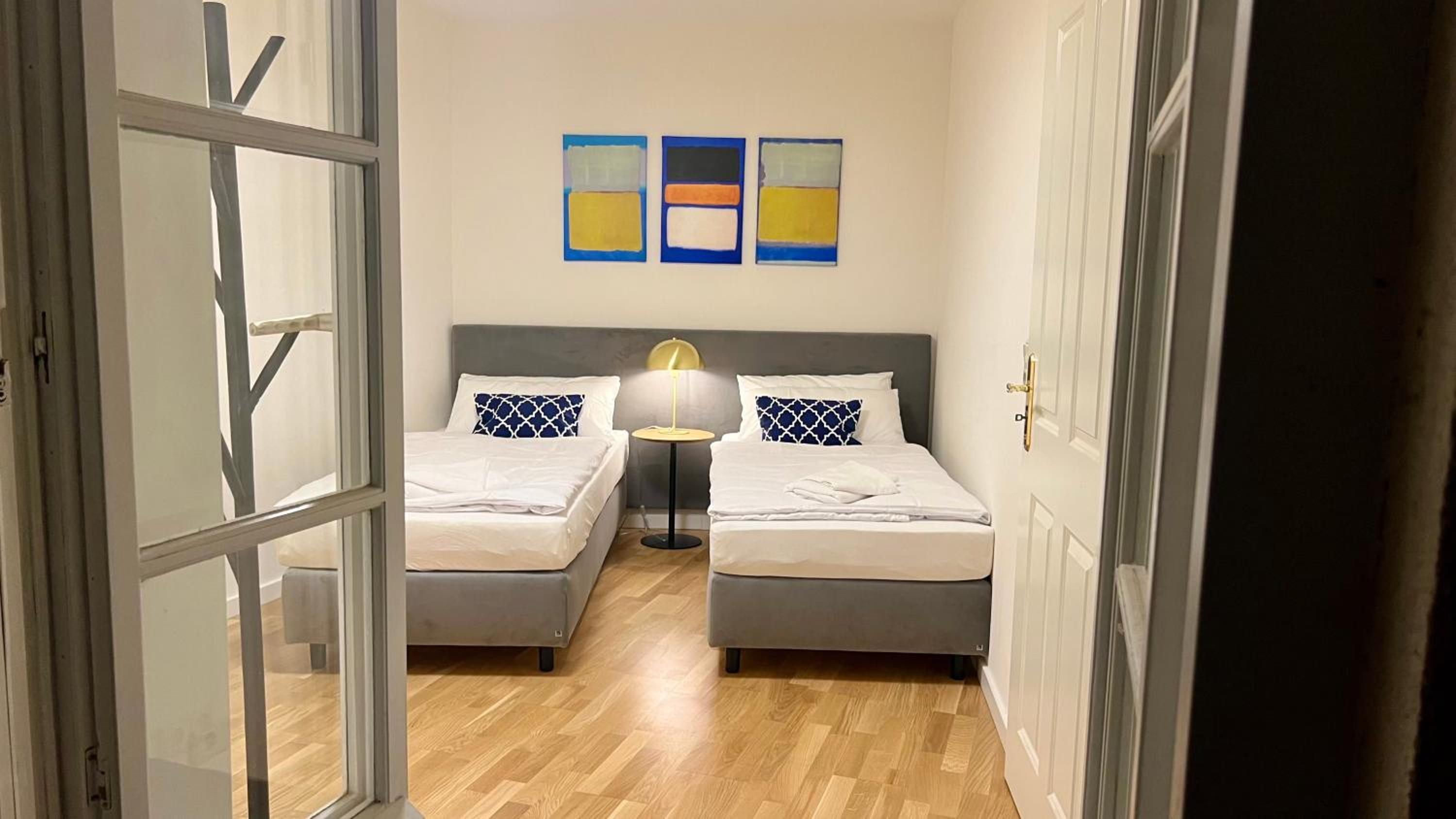 One-Bedroom Apartment photo 2