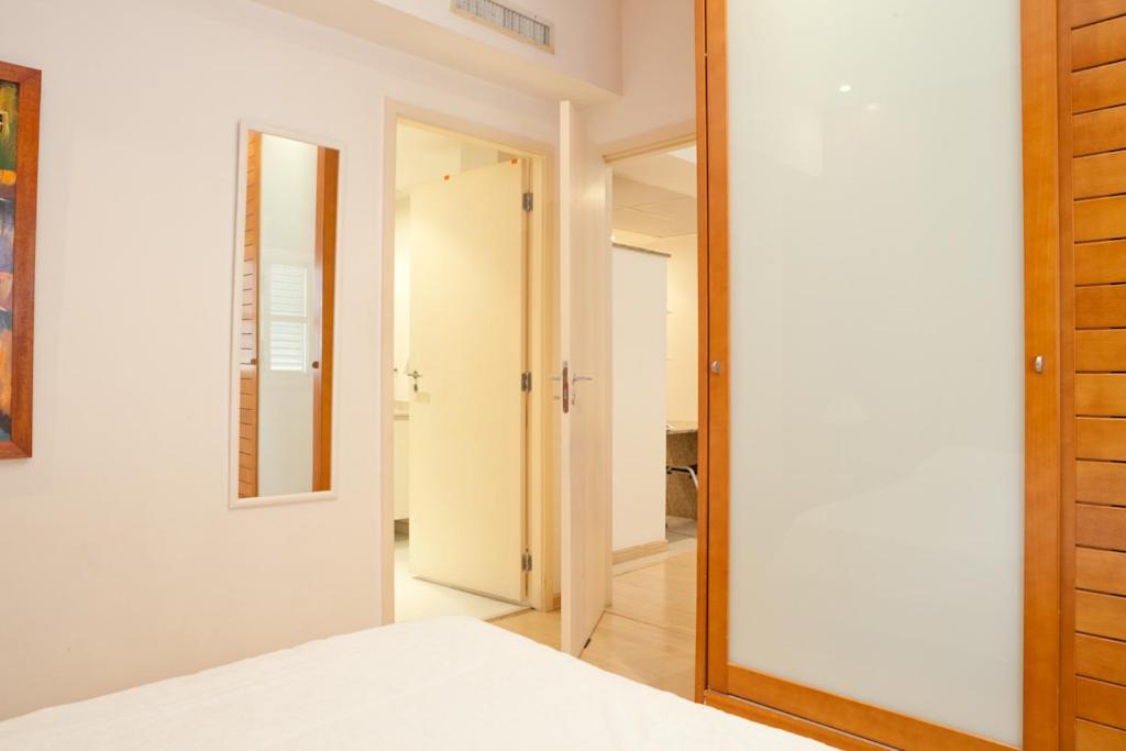 One-Bedroom Apartment - Photo 17