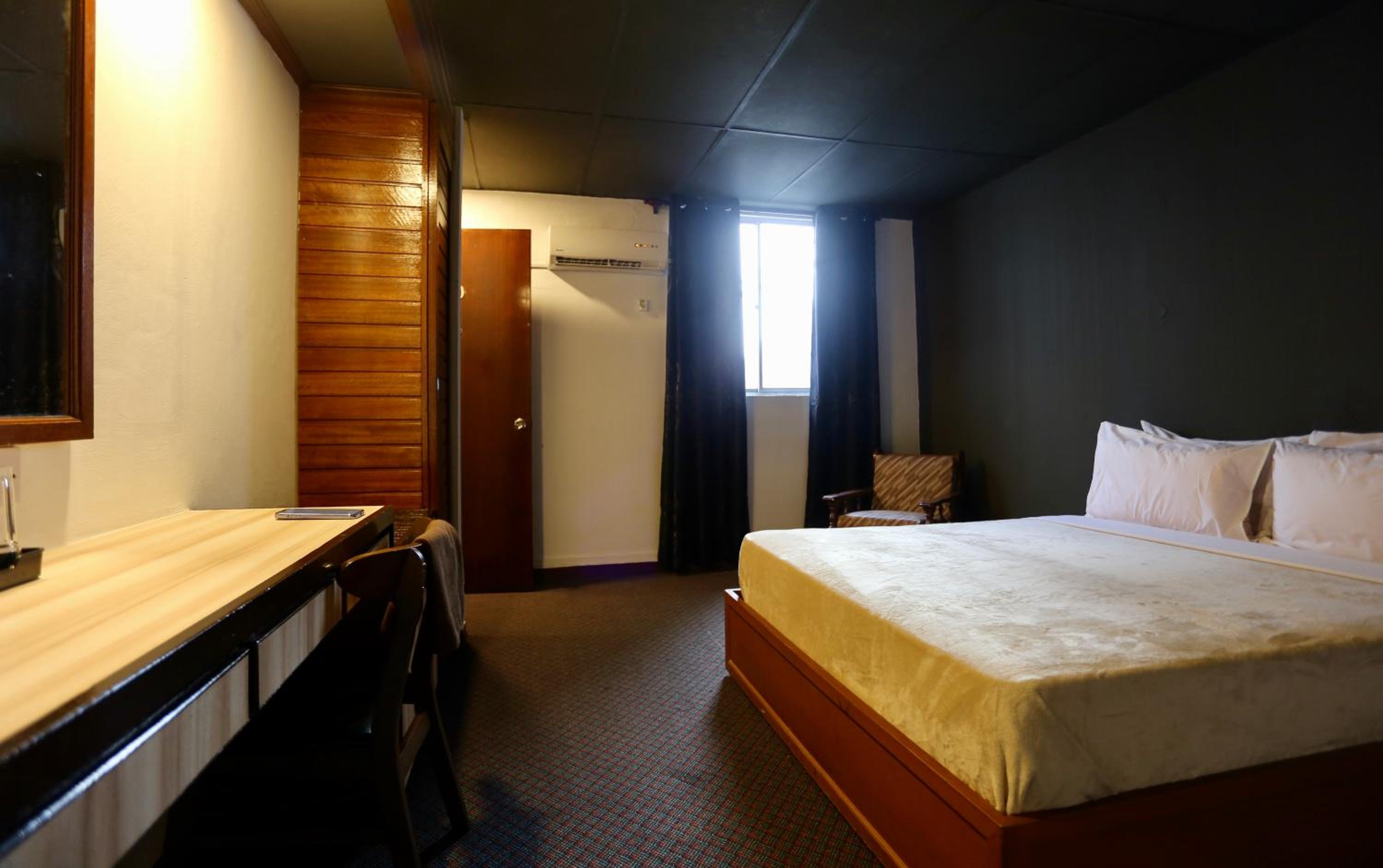 Queen Room with Balcony