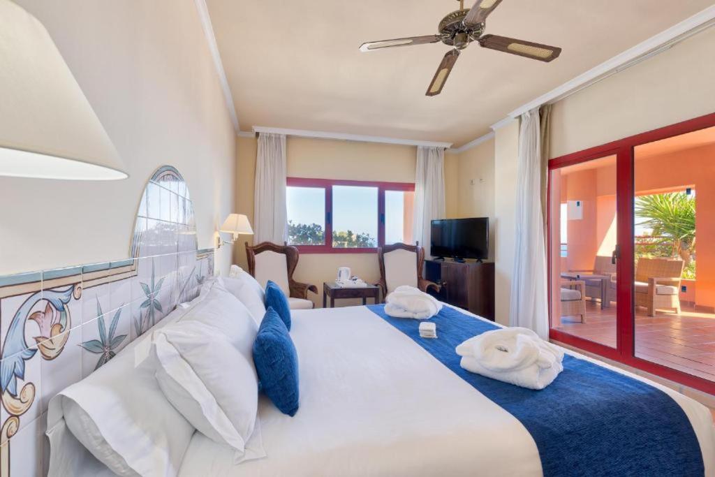 Suite with Sea View - Photo 1