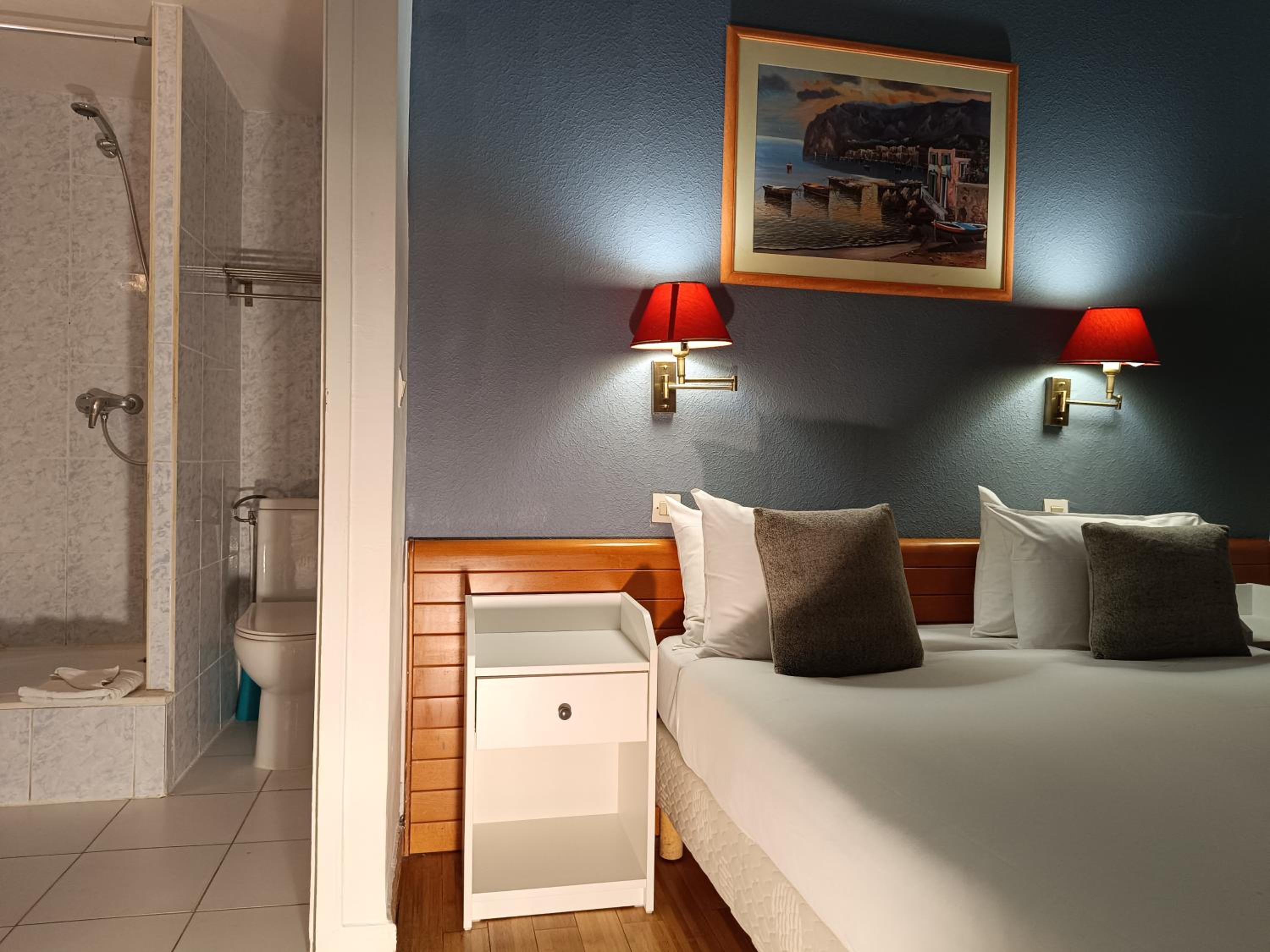Single Room photo 2