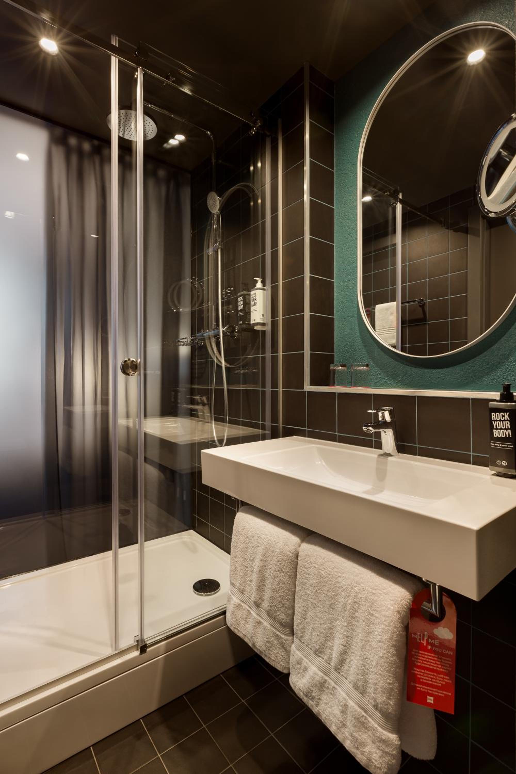 Standard Twin Room - Photo 6